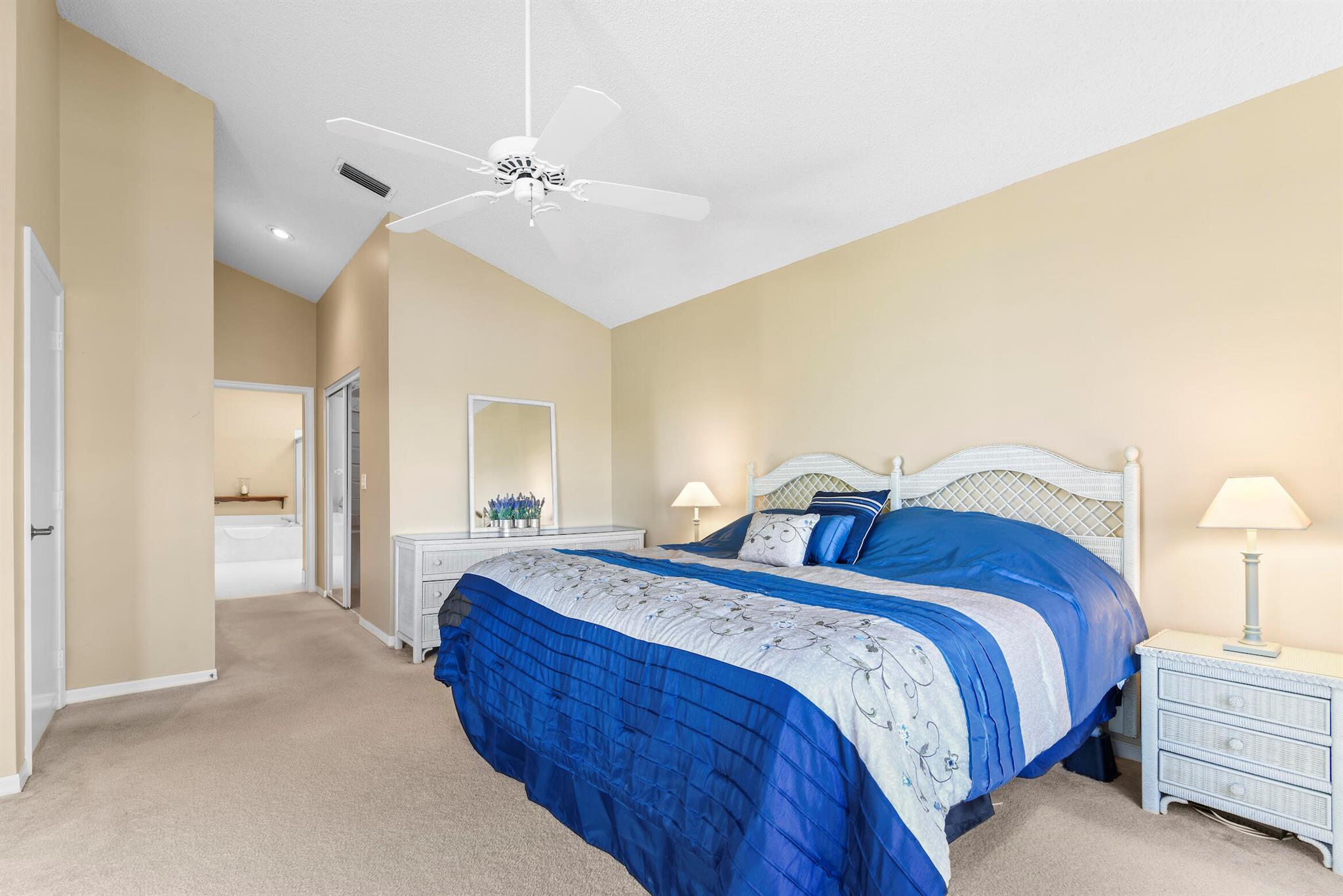 475 Sherwood Forest Drive