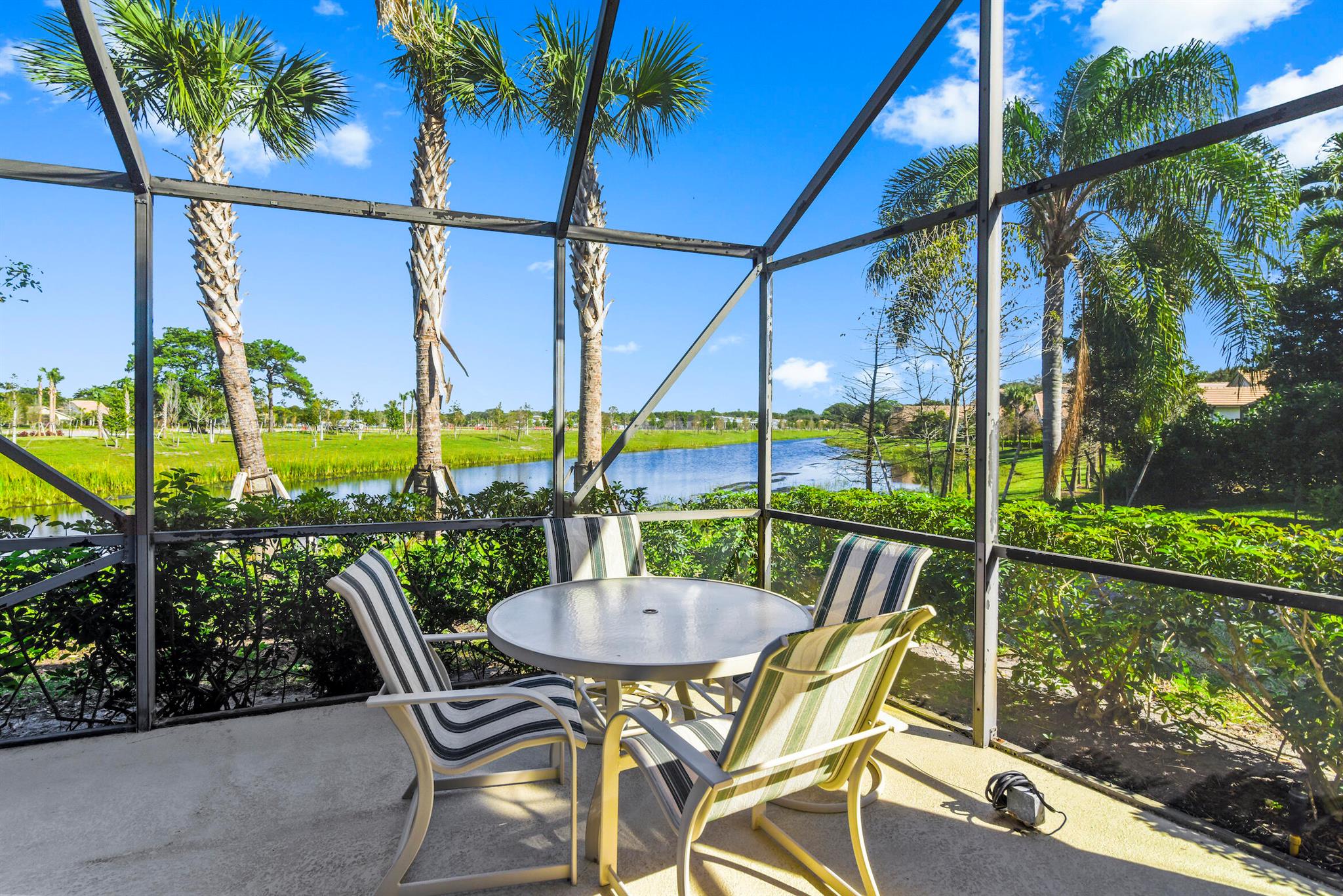 475 Sherwood Forest Drive