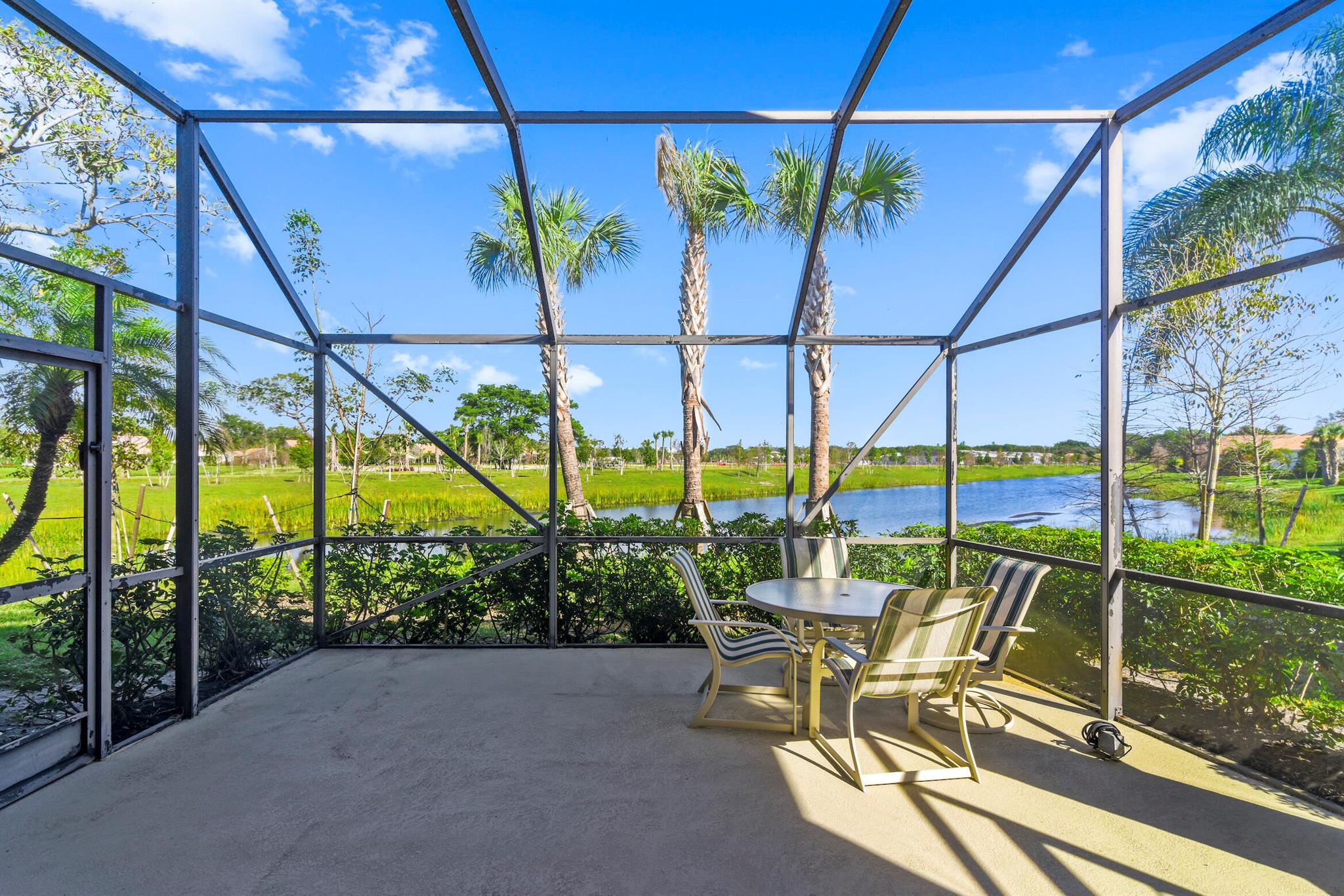 475 Sherwood Forest Drive