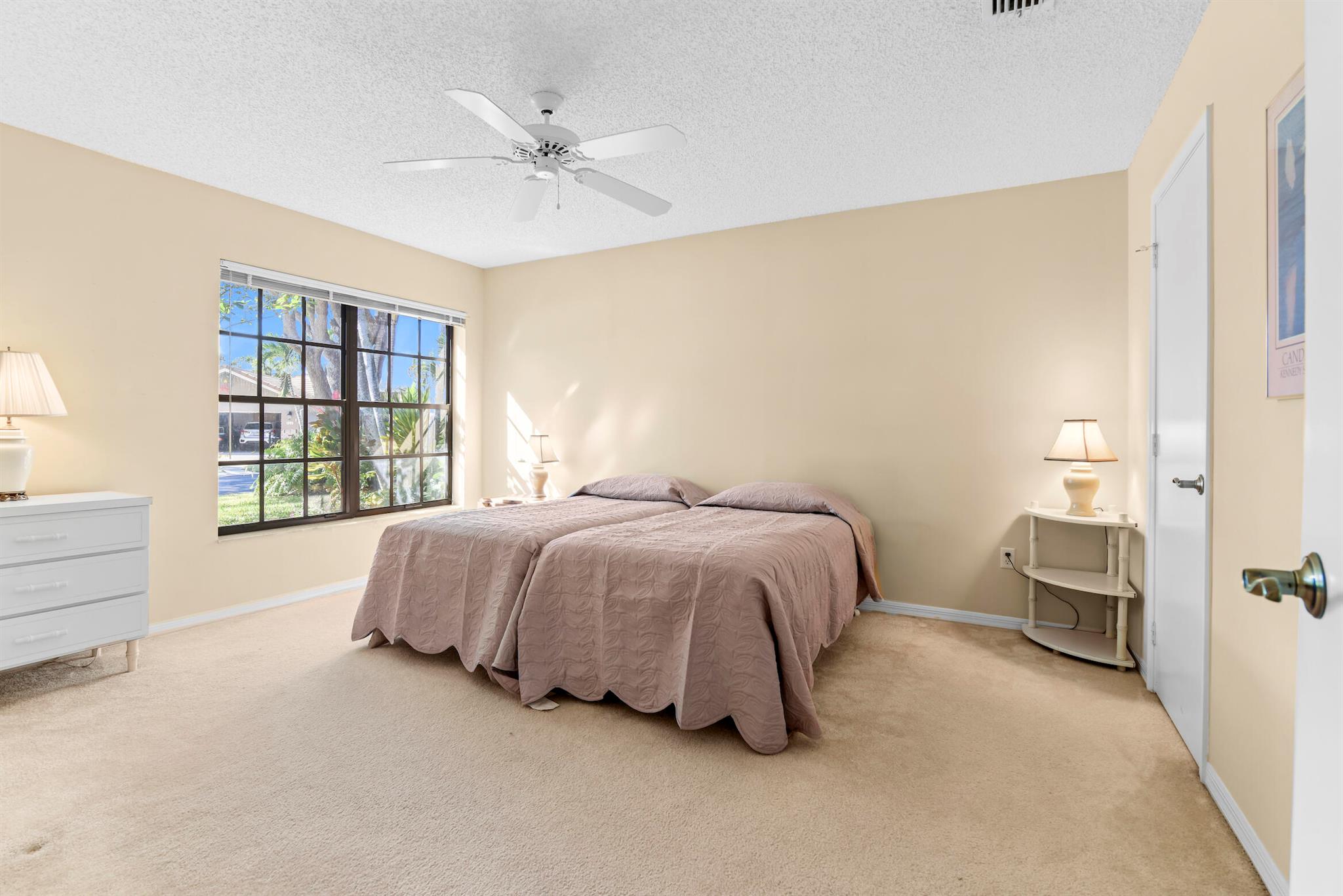 475 Sherwood Forest Drive