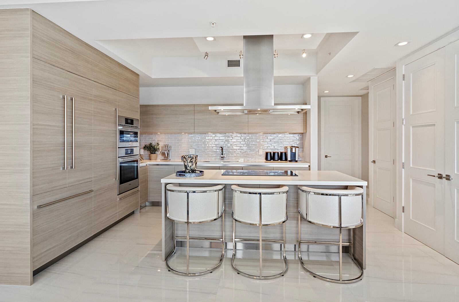 155 E Boca Raton Road Unit: 907