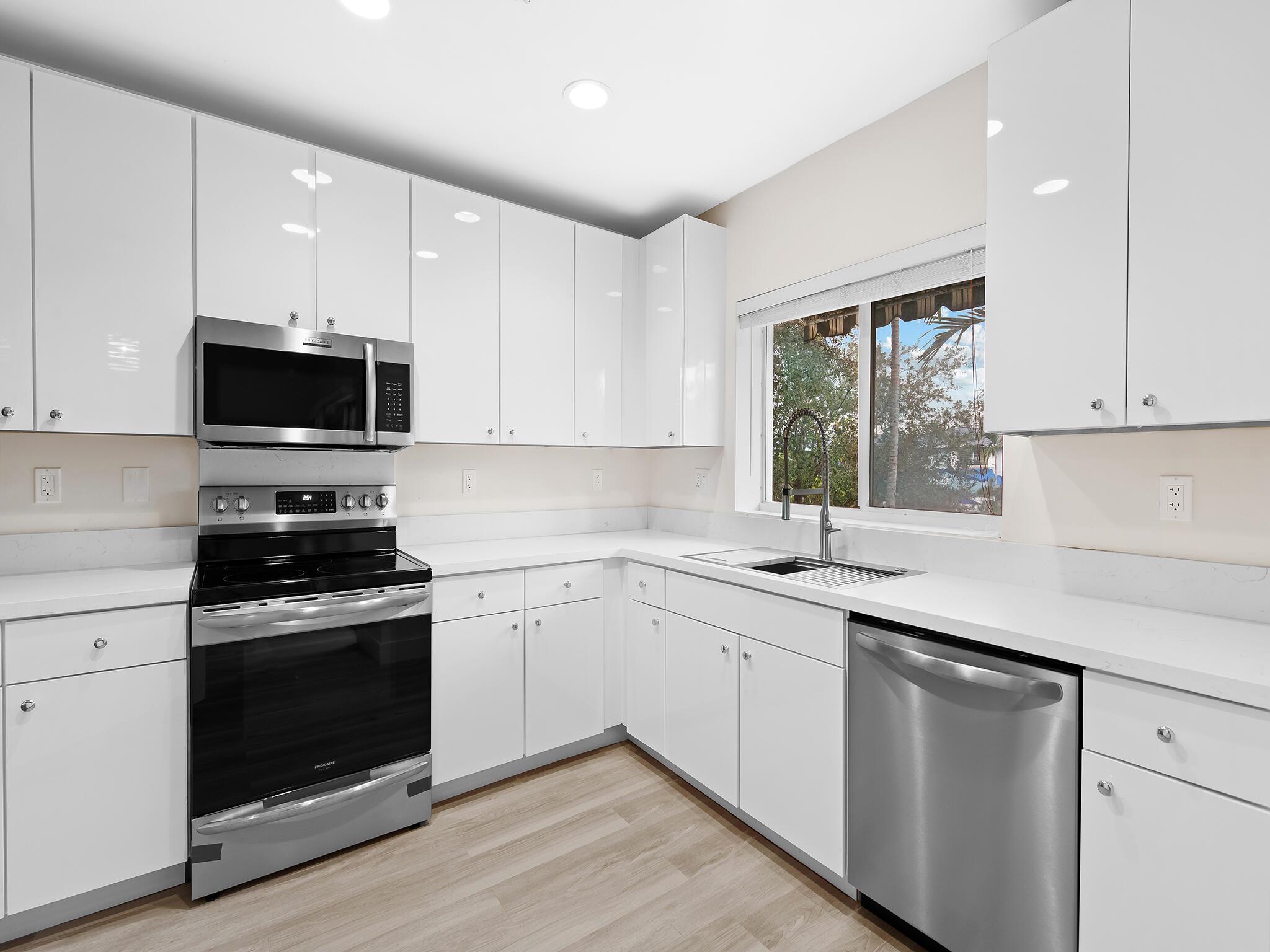 630 SE 15th Street Unit: 2