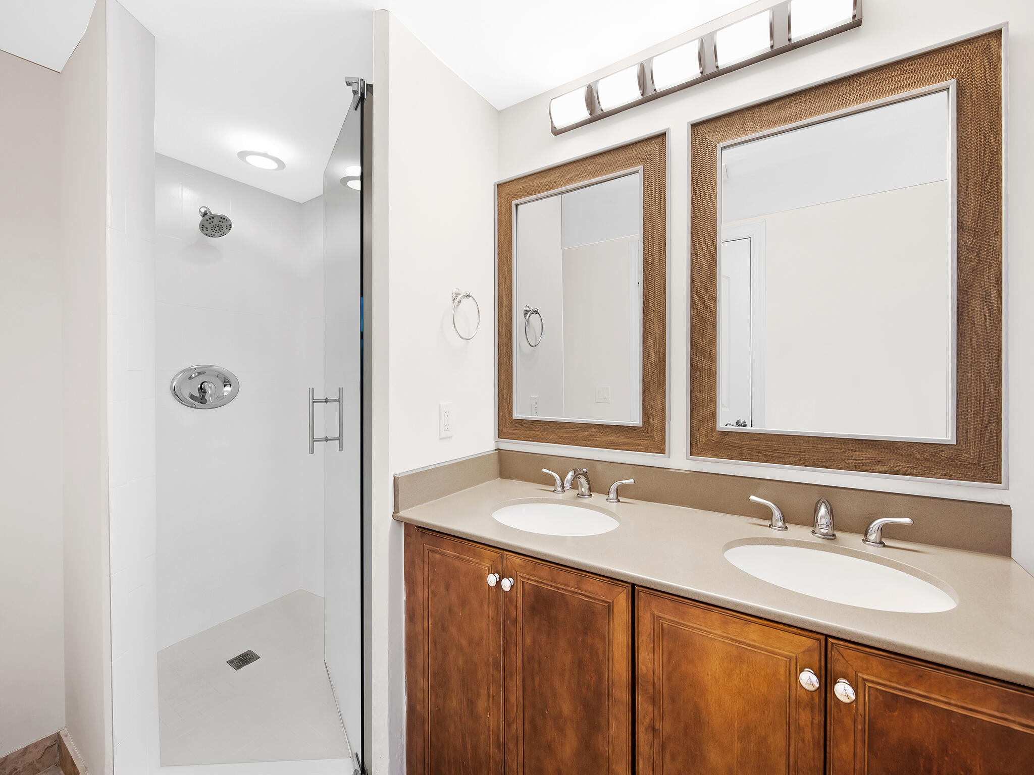 630 SE 15th Street Unit: 2