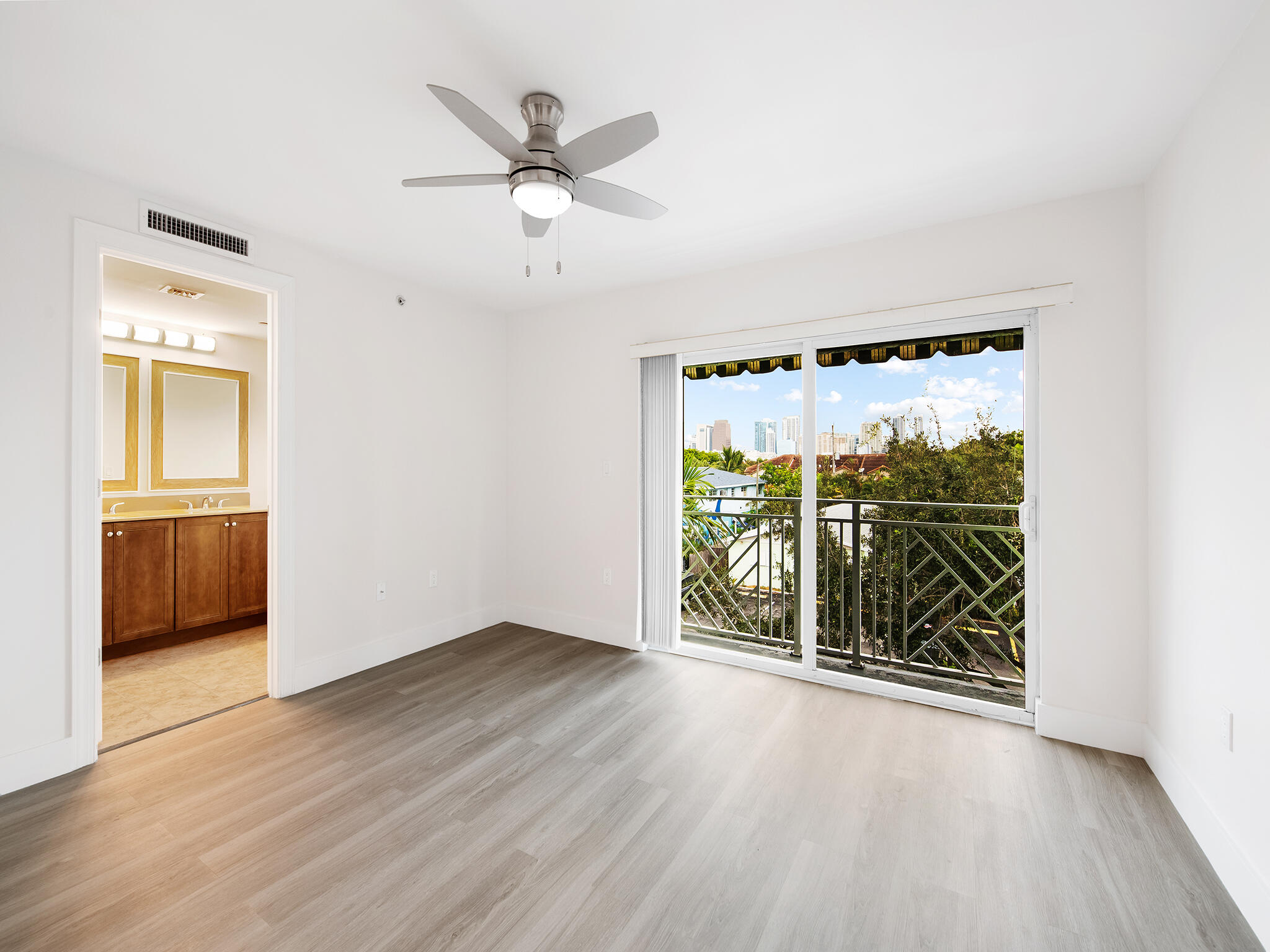 630 SE 15th Street Unit: 2