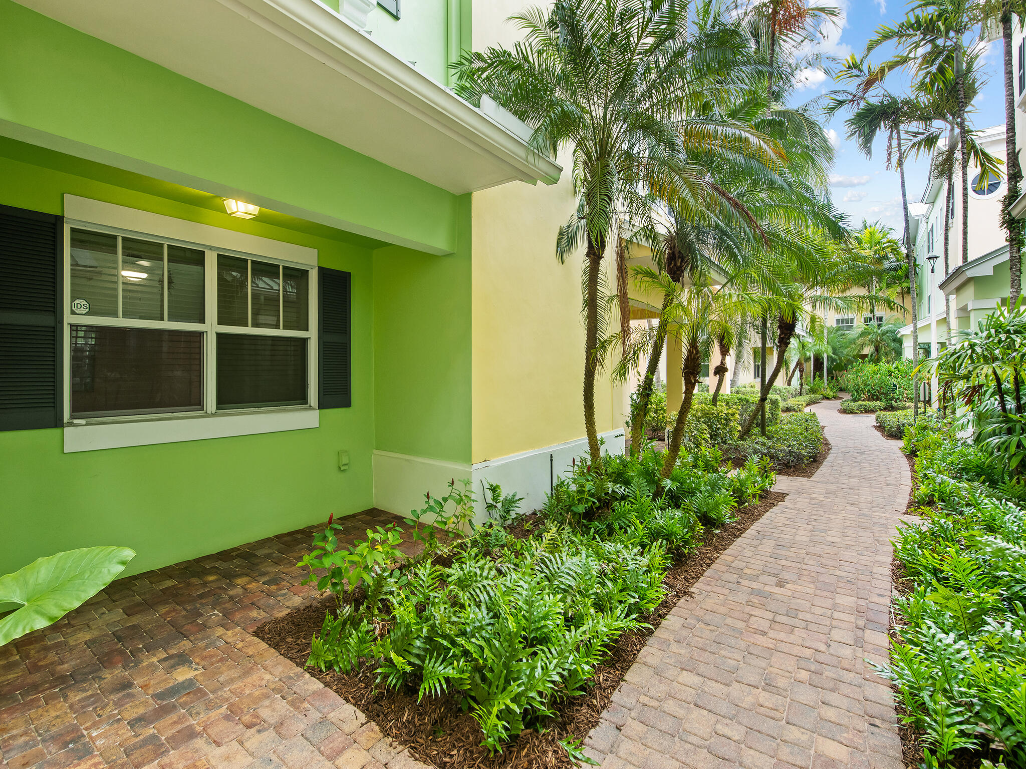 630 SE 15th Street Unit: 2