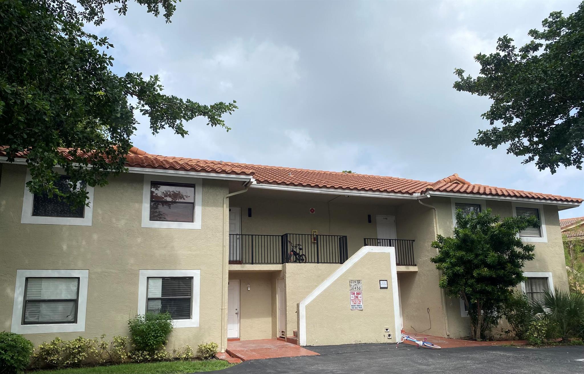 11436 NW 43rd Street Unit: 1-4