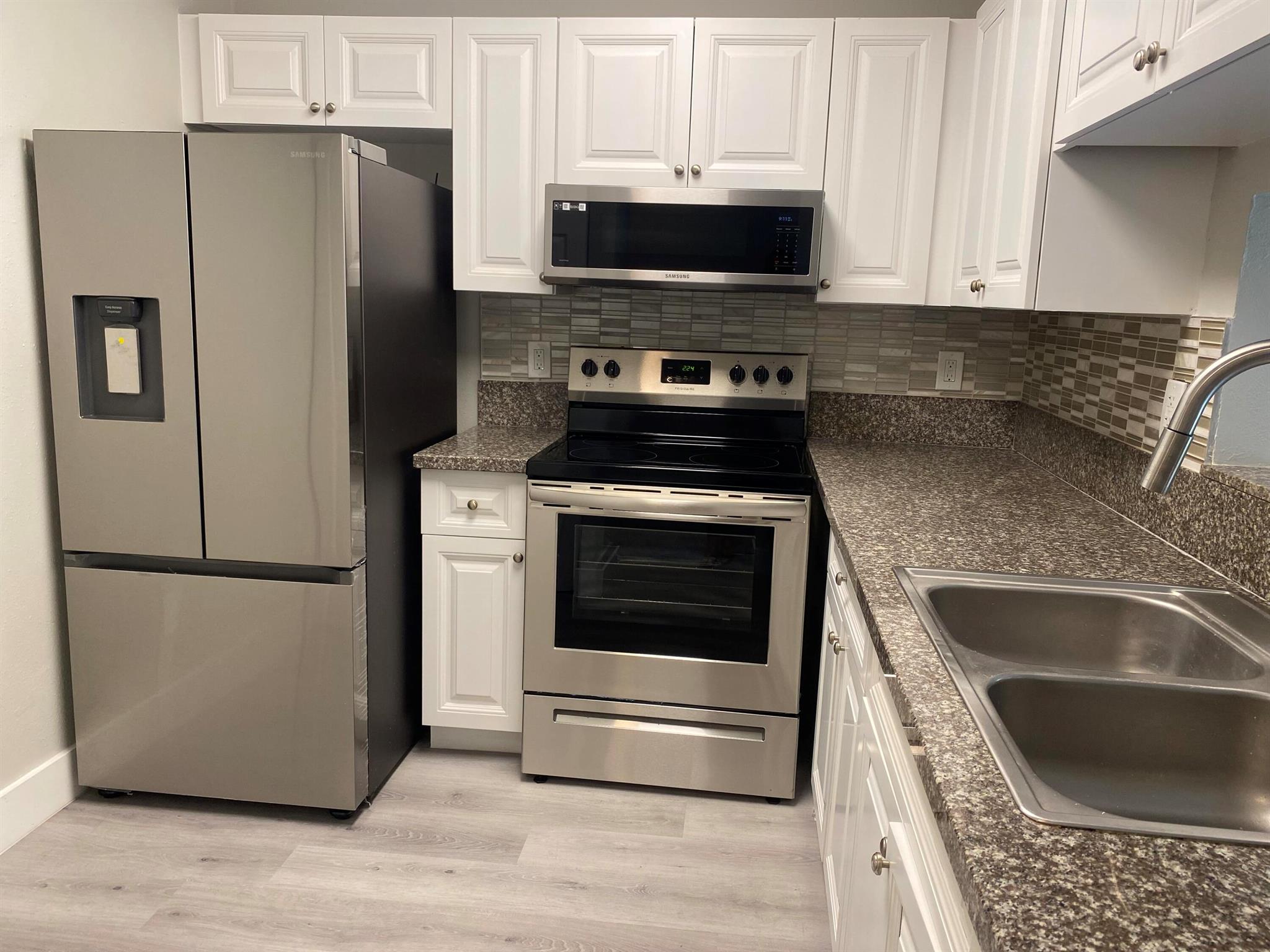 11436 NW 43rd Street Unit: 1-4