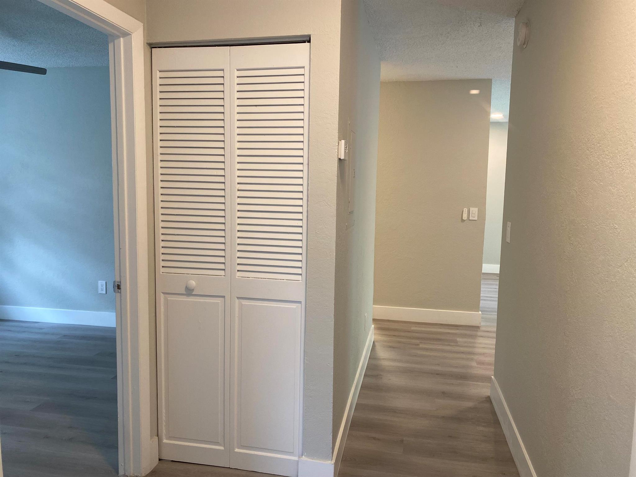 11436 NW 43rd Street Unit: 1-4