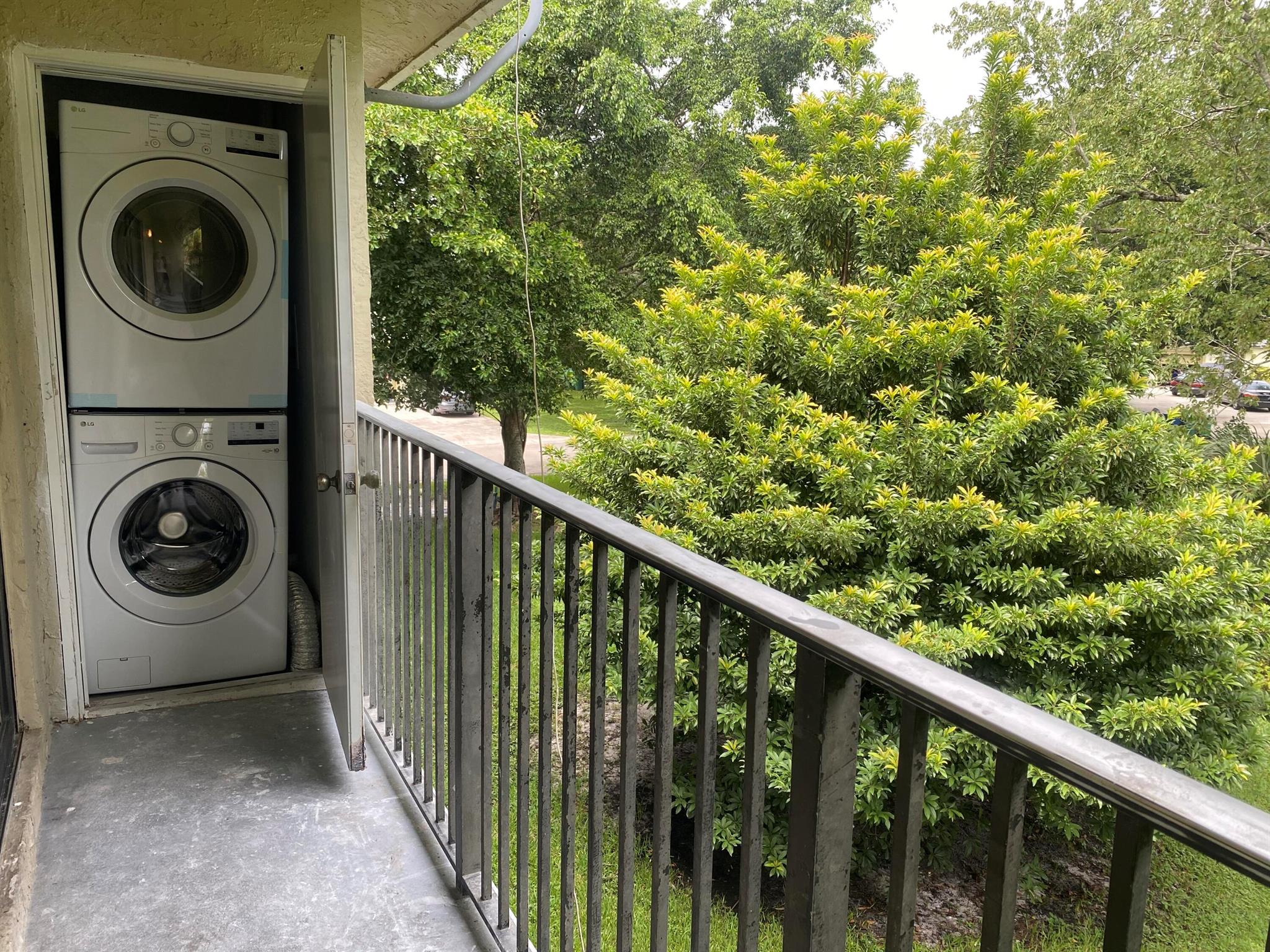 11436 NW 43rd Street Unit: 1-4