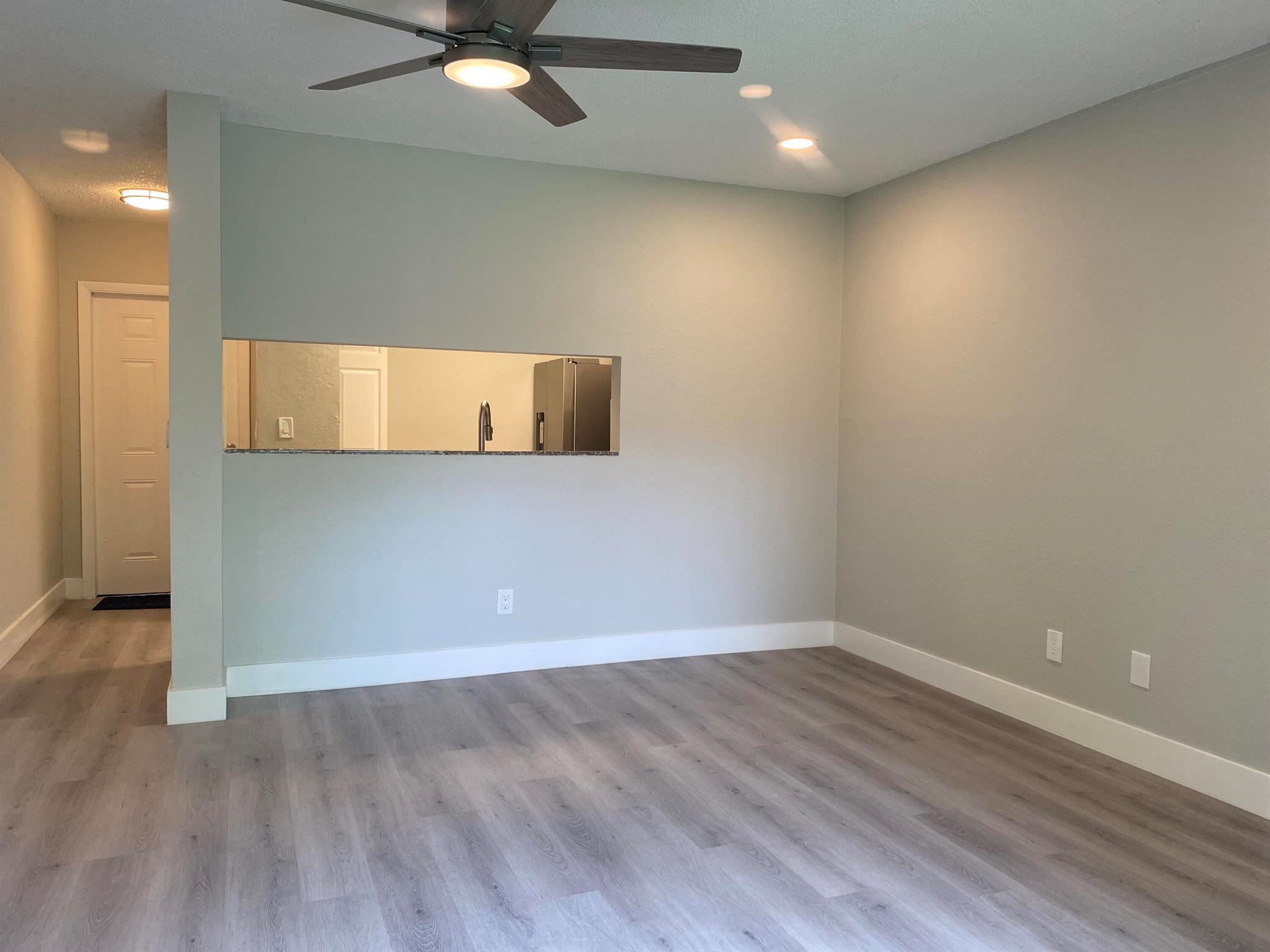 11436 NW 43rd Street Unit: 1-4