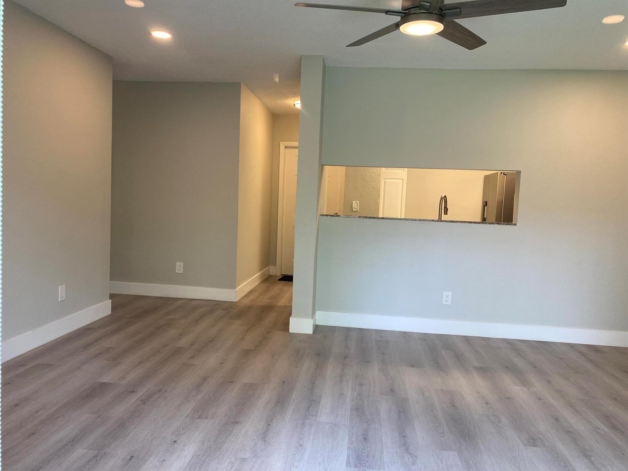 11436 NW 43rd Street Unit: 1-4