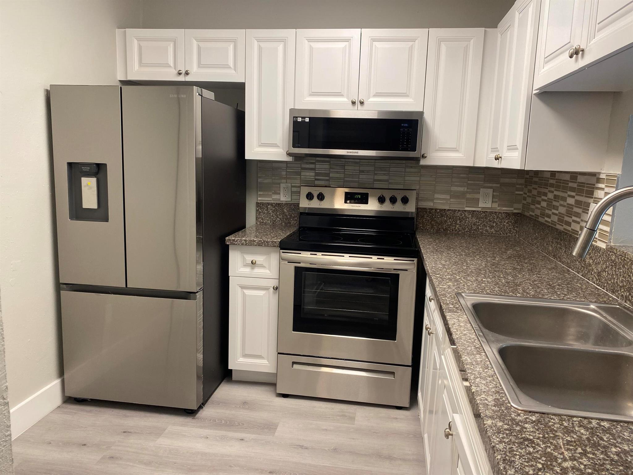 11436 NW 43rd Street Unit: 1-4