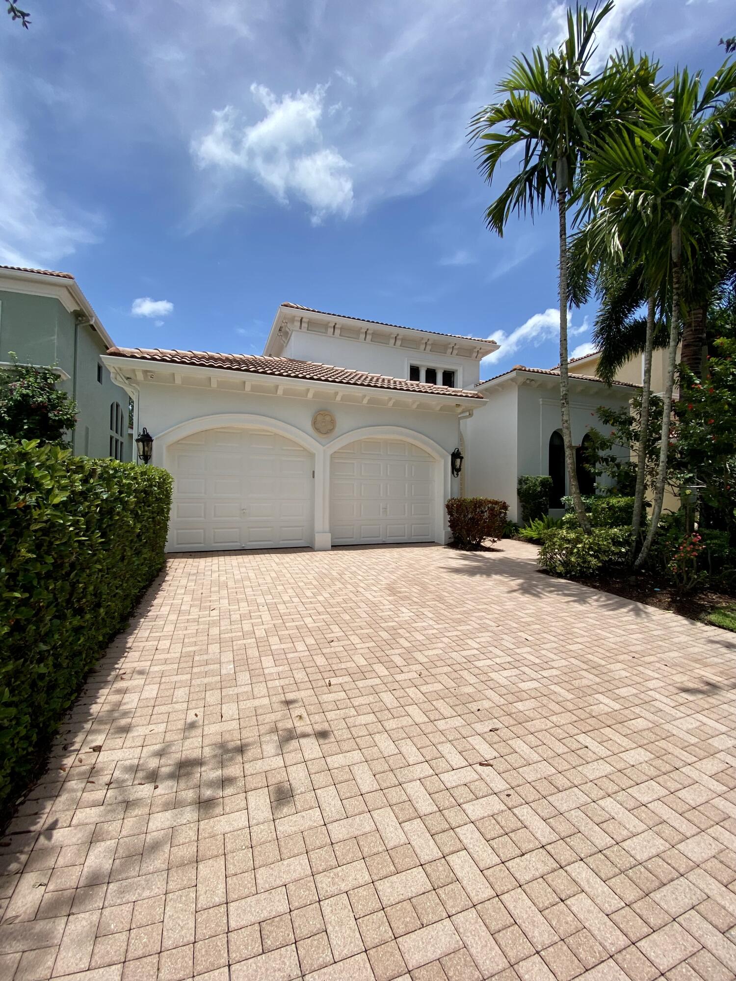 17754 Lake Azure Way
