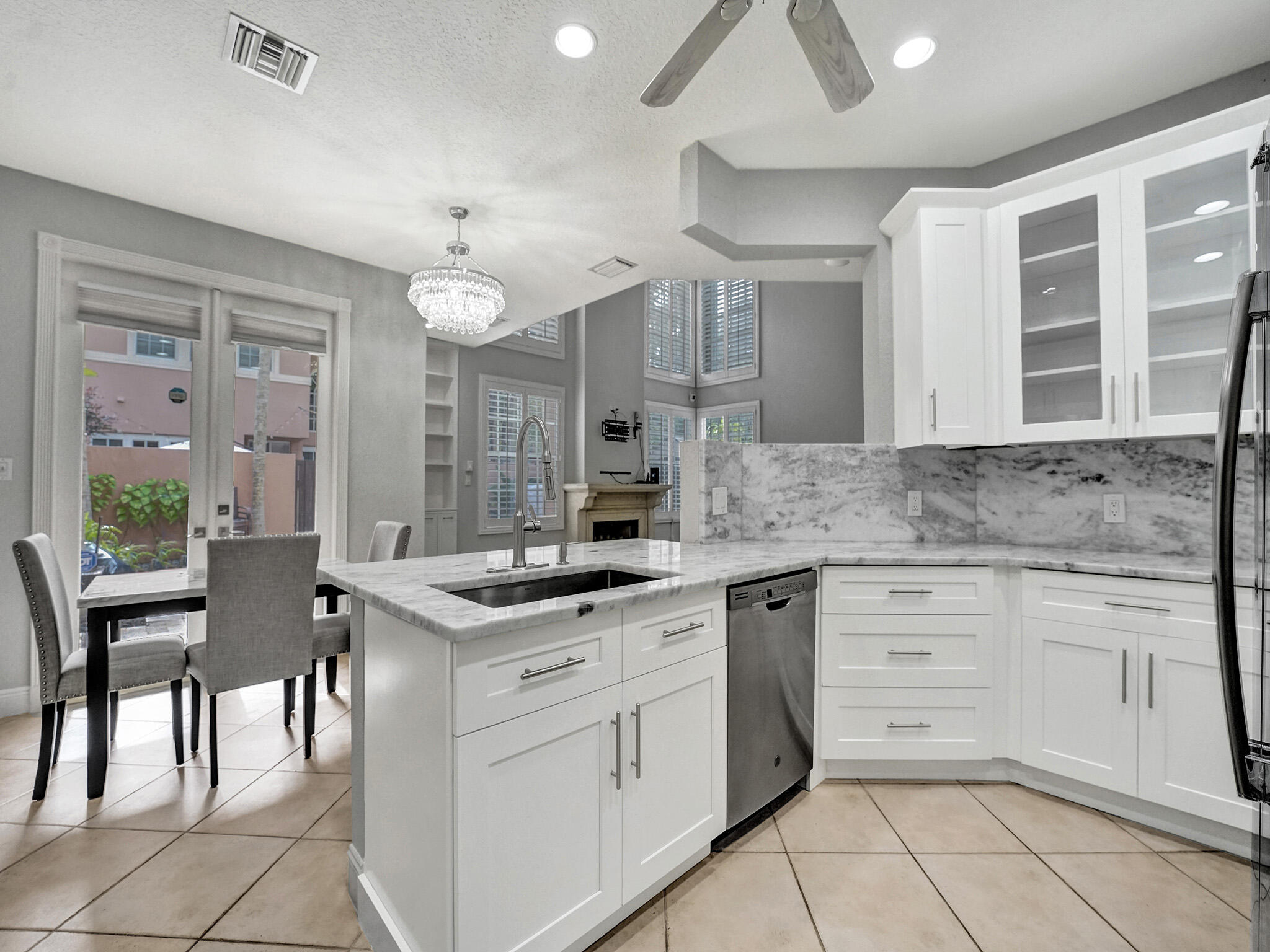 200 NE 14th Avenue Unit: 8