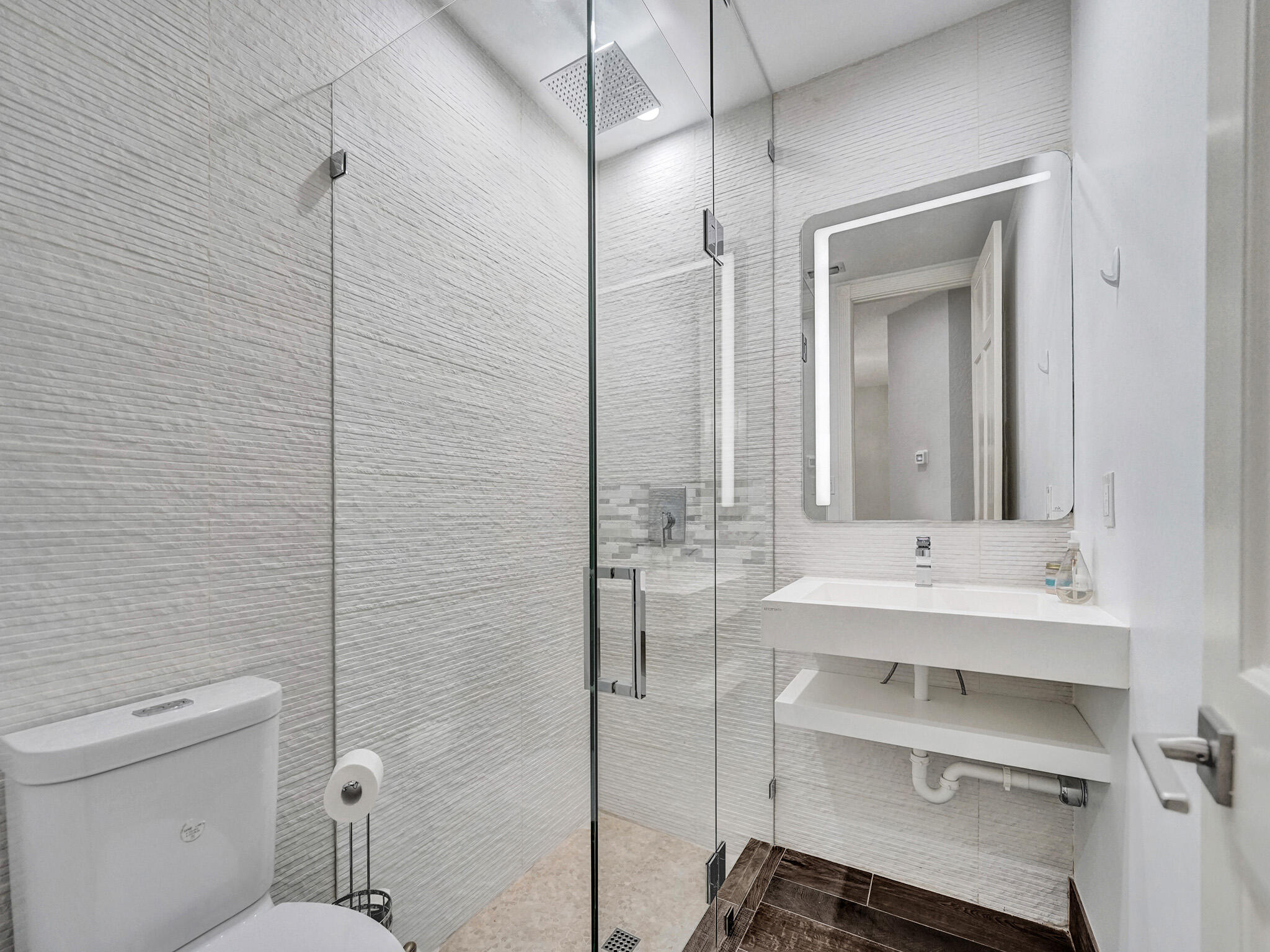 200 NE 14th Avenue Unit: 8