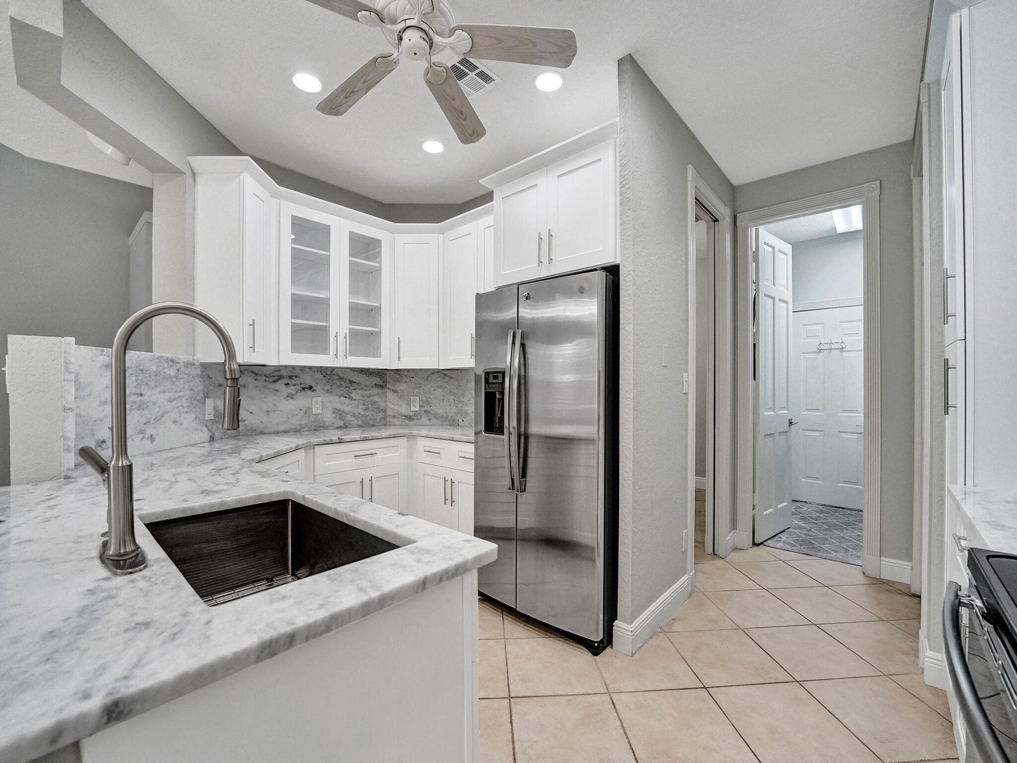 200 NE 14th Avenue Unit: 8