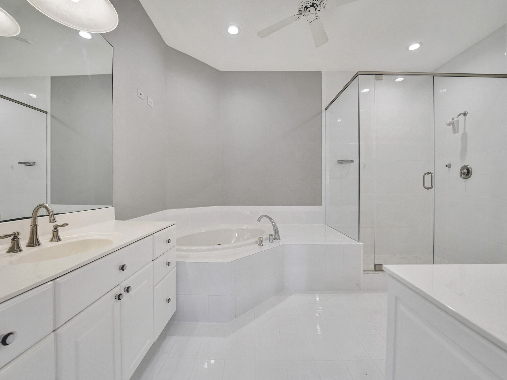 200 NE 14th Avenue Unit: 8