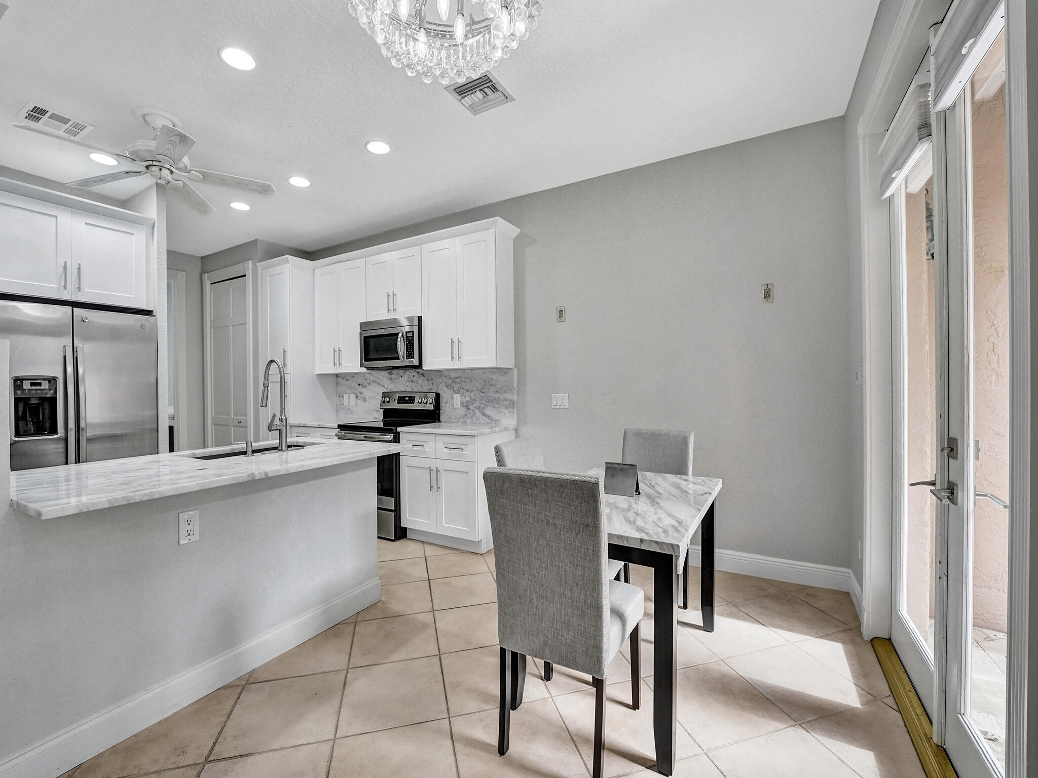 200 NE 14th Avenue Unit: 8