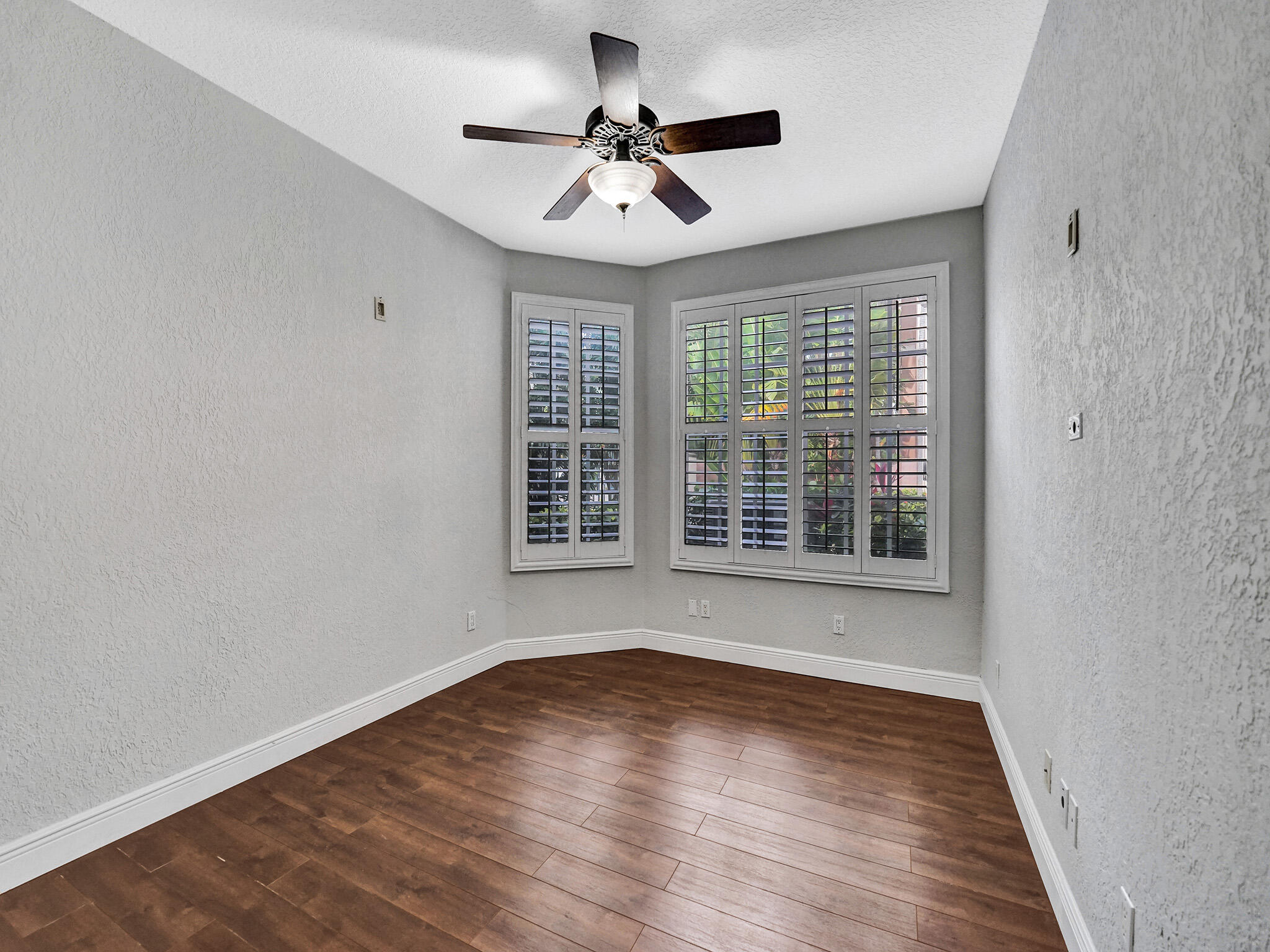 200 NE 14th Avenue Unit: 8