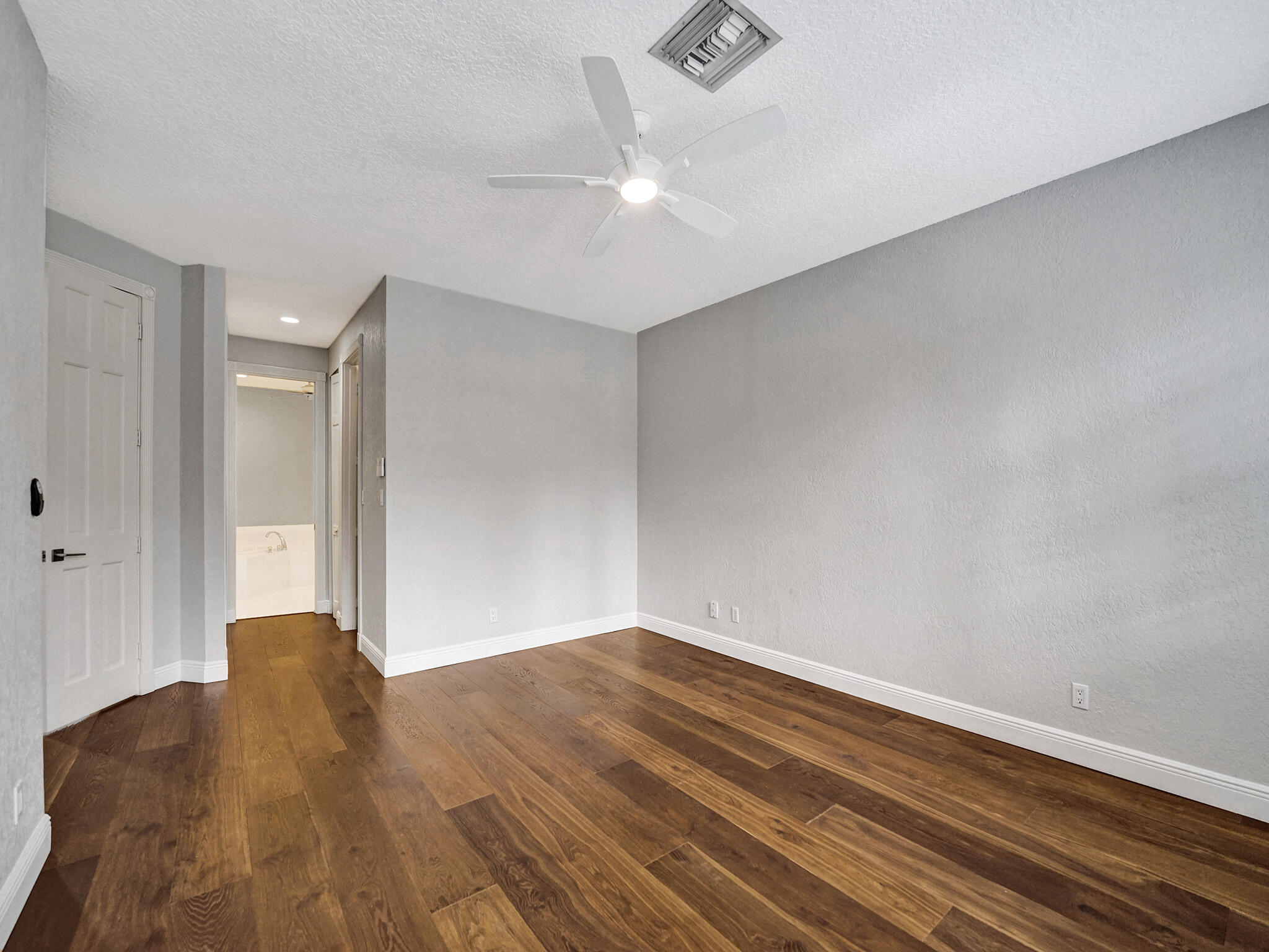 200 NE 14th Avenue Unit: 8