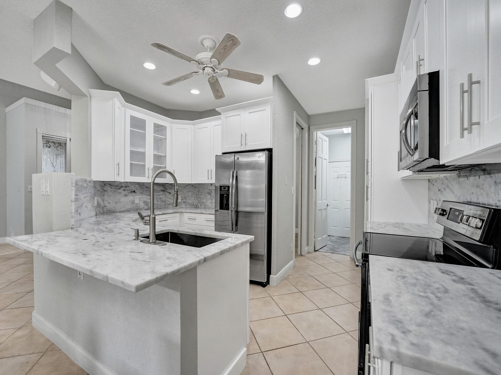 200 NE 14th Avenue Unit: 8