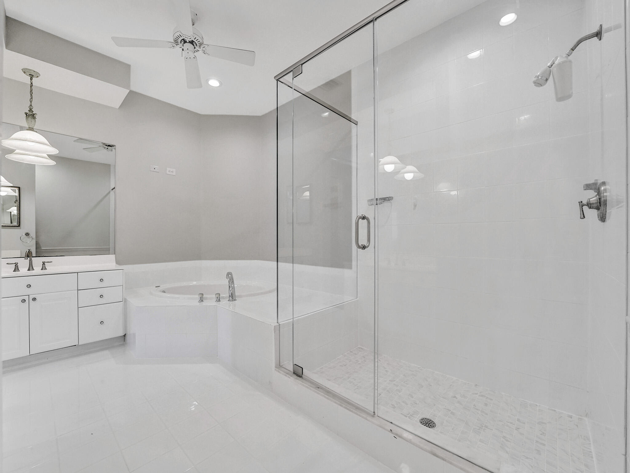 200 NE 14th Avenue Unit: 8