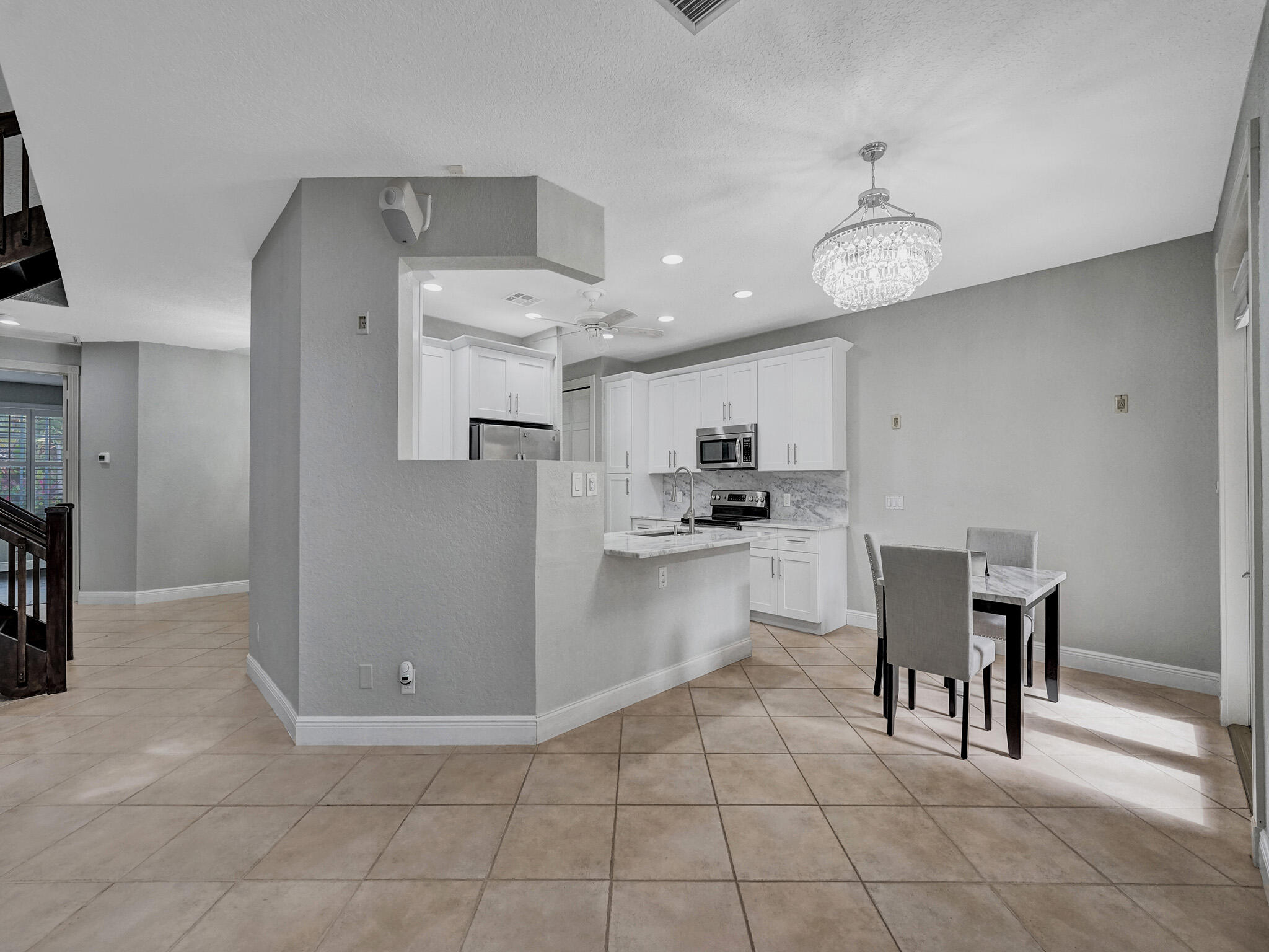 200 NE 14th Avenue Unit: 8