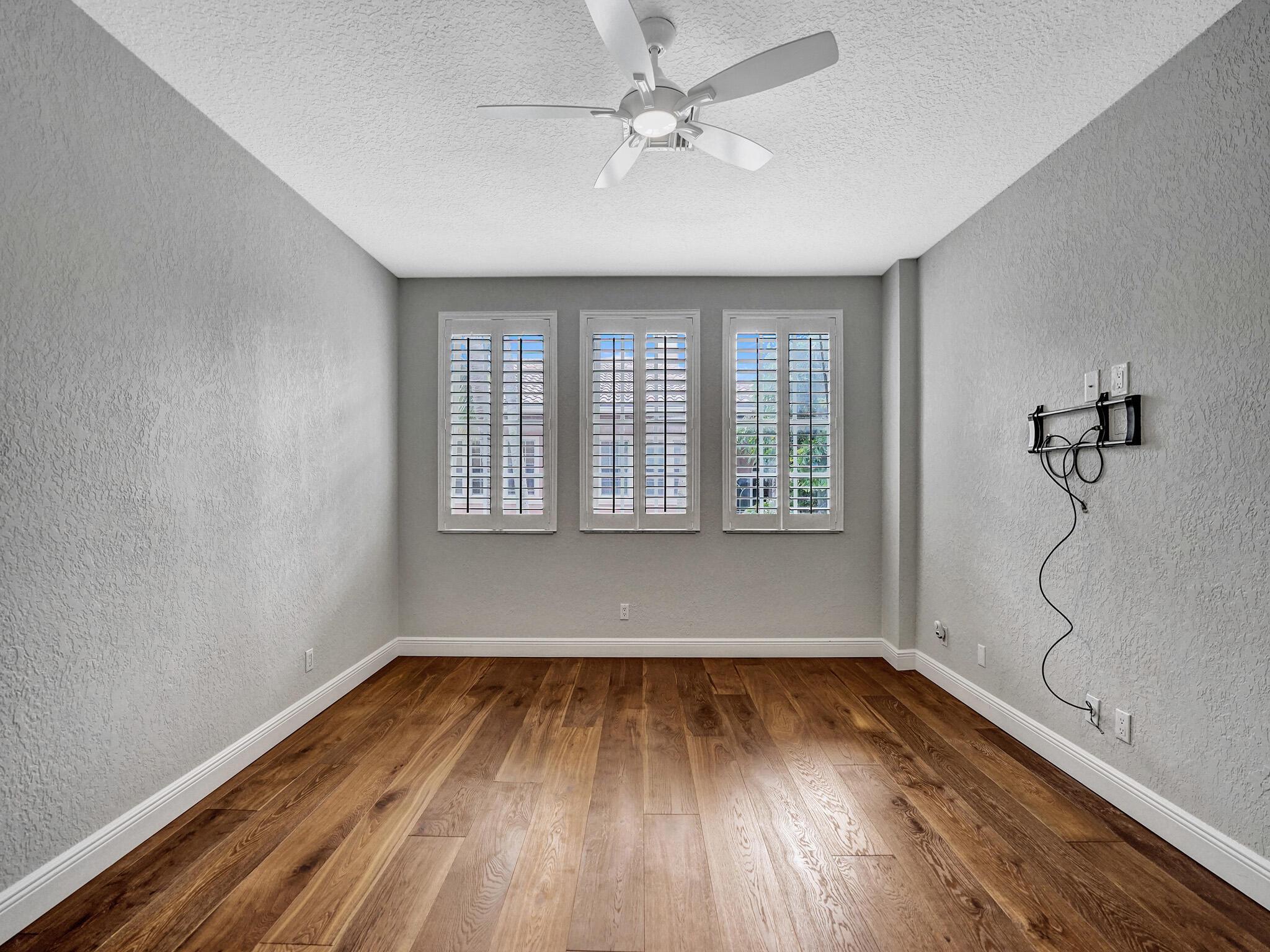 200 NE 14th Avenue Unit: 8