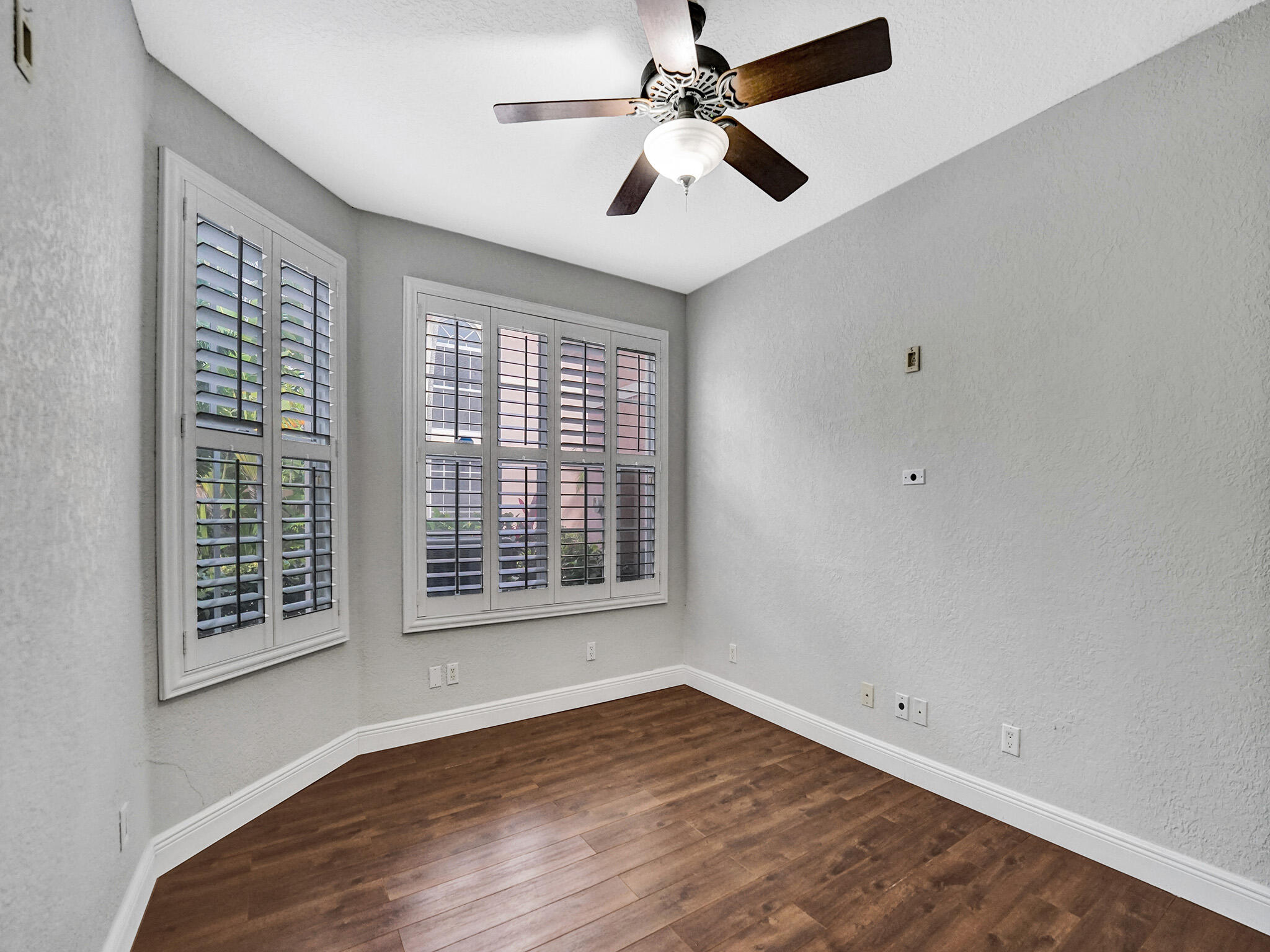 200 NE 14th Avenue Unit: 8