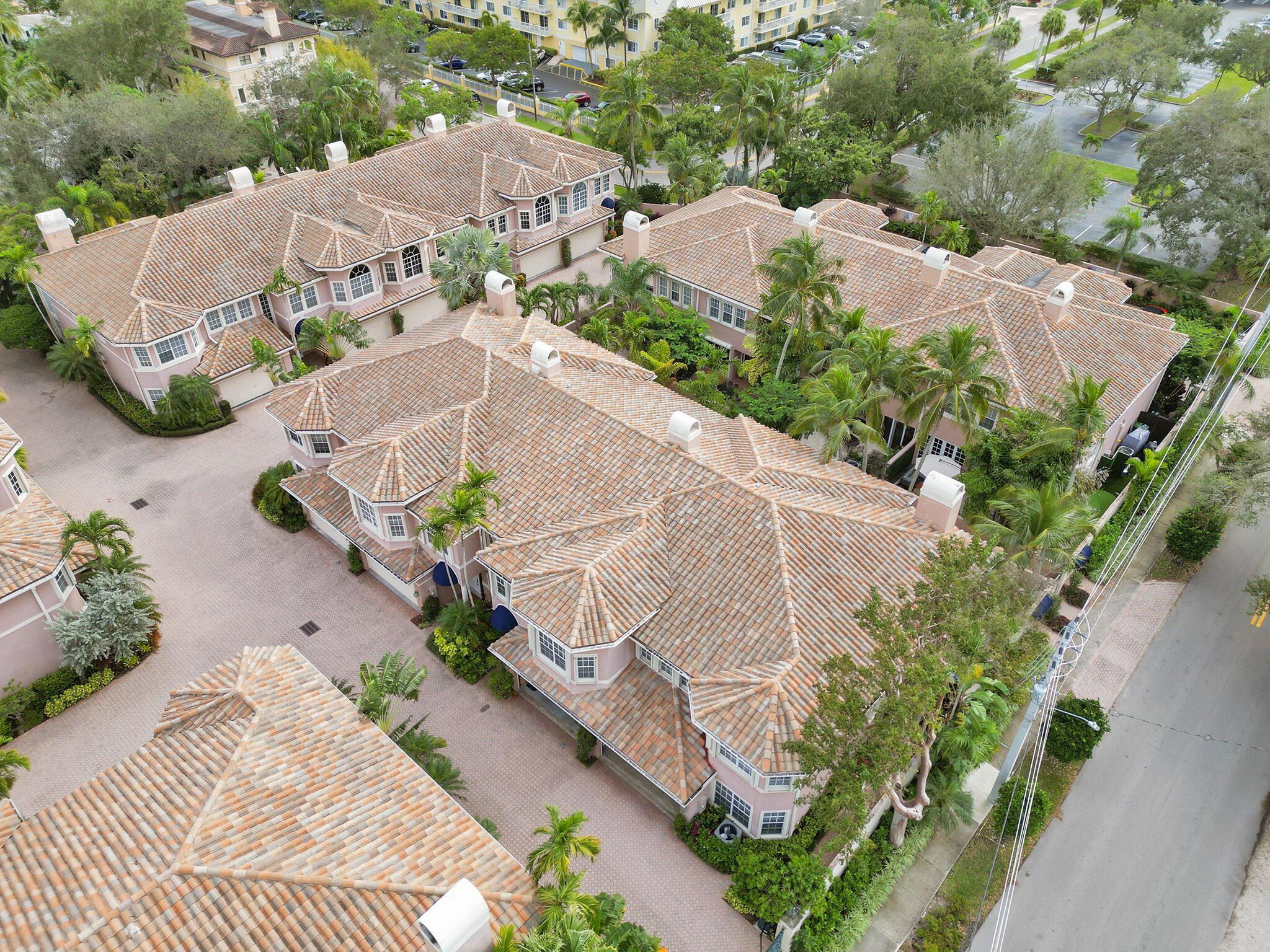 200 NE 14th Avenue Unit: 8