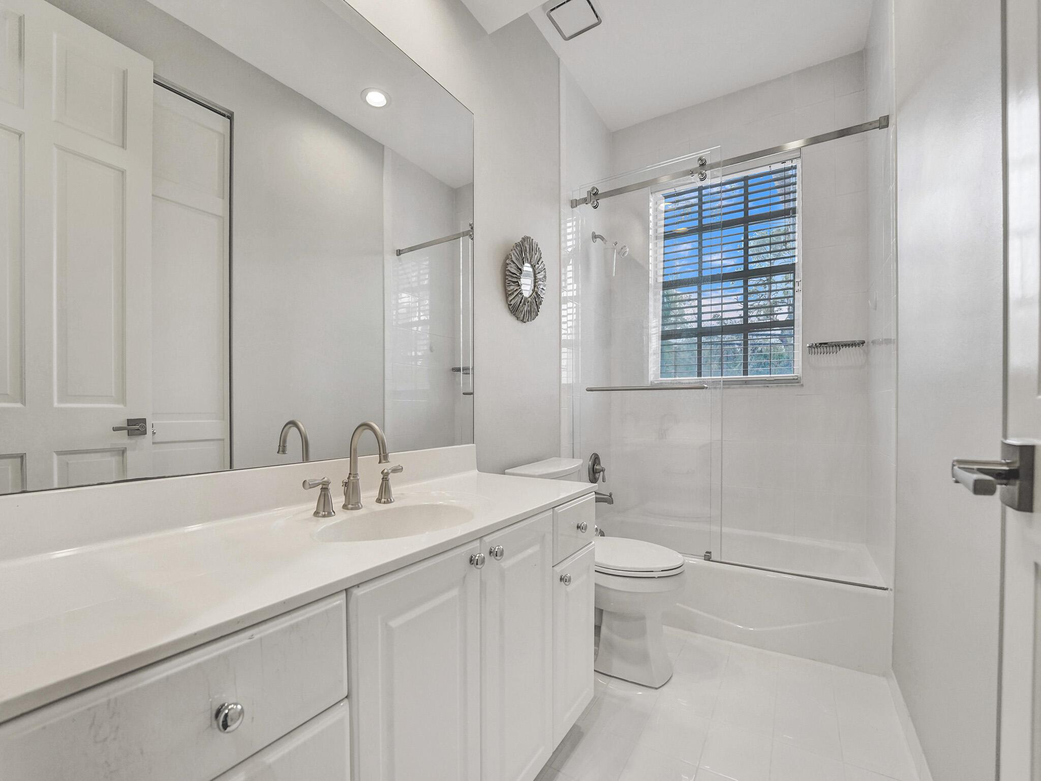 200 NE 14th Avenue Unit: 8