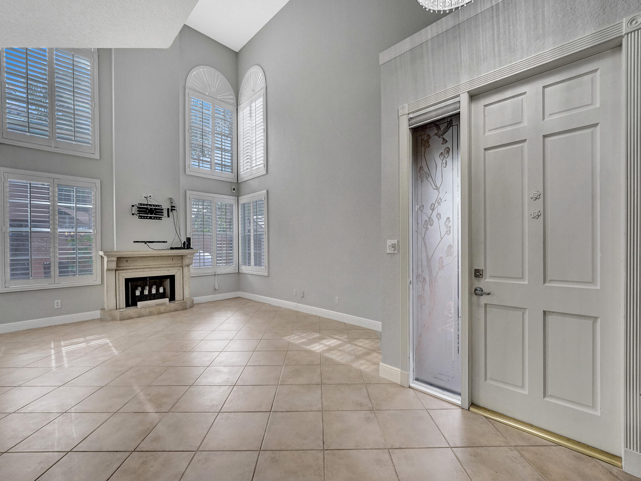 200 NE 14th Avenue Unit: 8