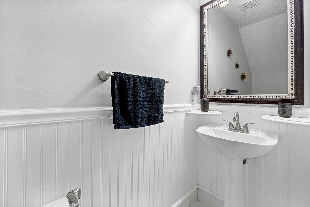 938 Summit Lake Drive