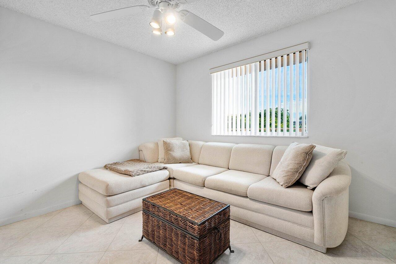 7145 Huntington Lane Unit: 402