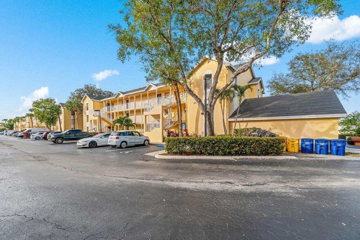 6300 La Costa Drive E, Boca Raton Unit: E