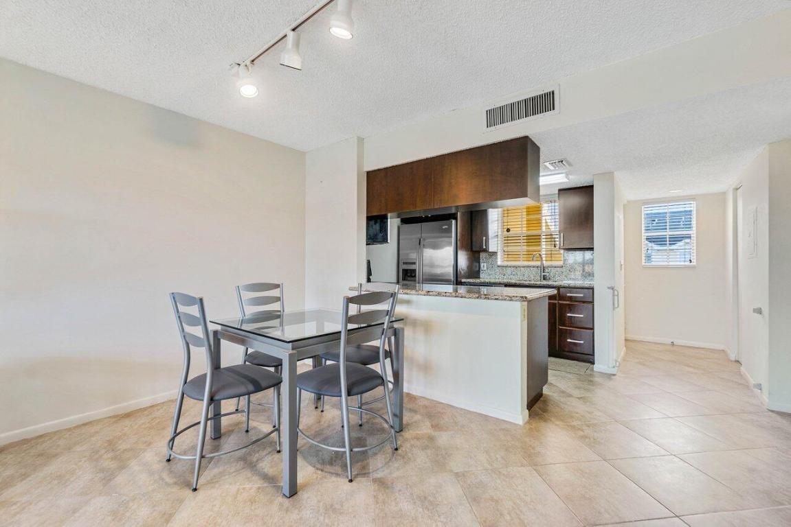 6300 La Costa Drive E, Boca Raton Unit: E