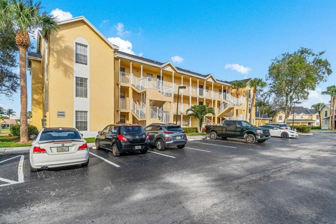 6300 La Costa Drive E, Boca Raton Unit: E