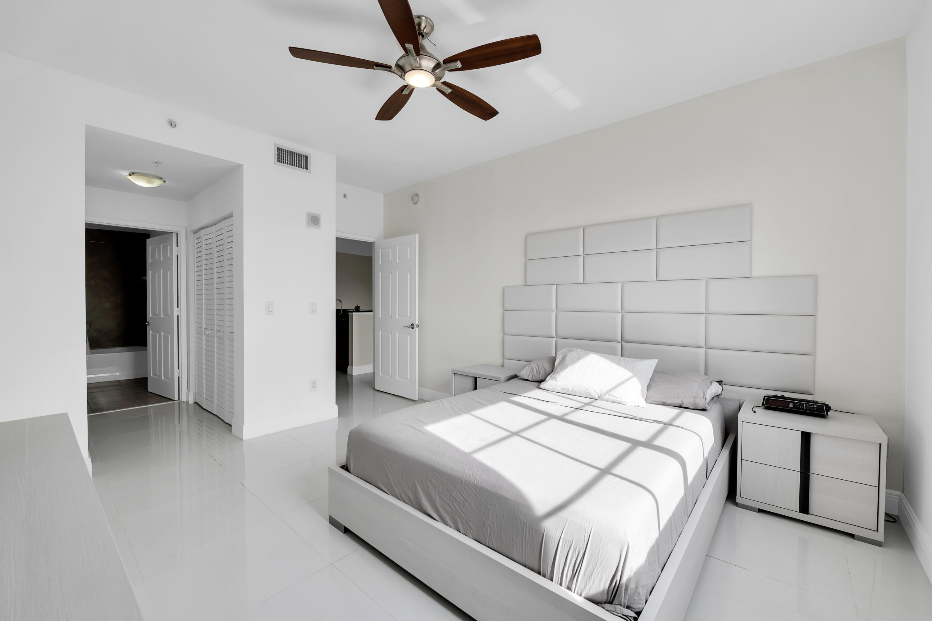 233 S Federal Highway 419, Boca Raton Unit: 419