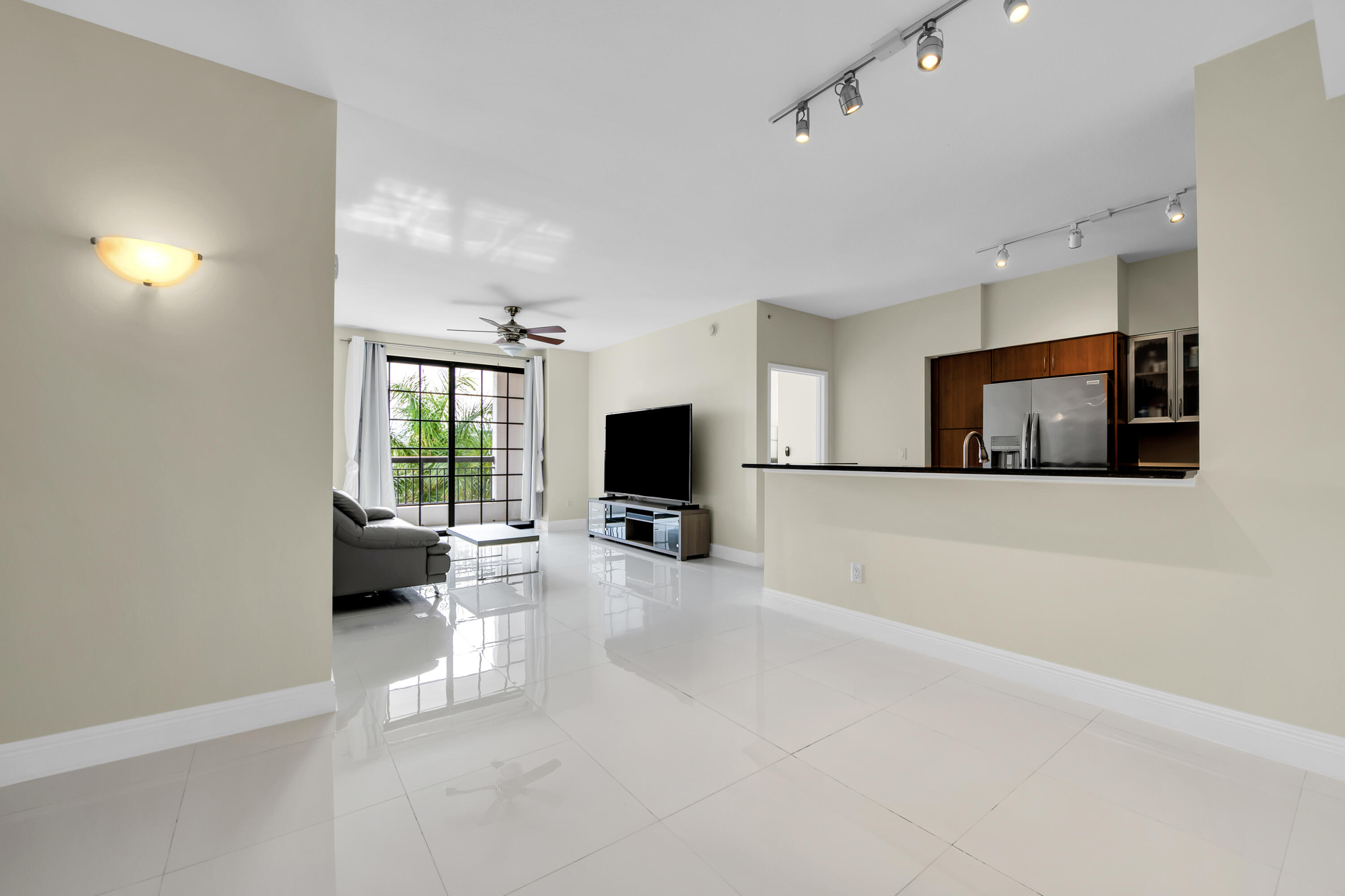 233 S Federal Highway 419, Boca Raton Unit: 419