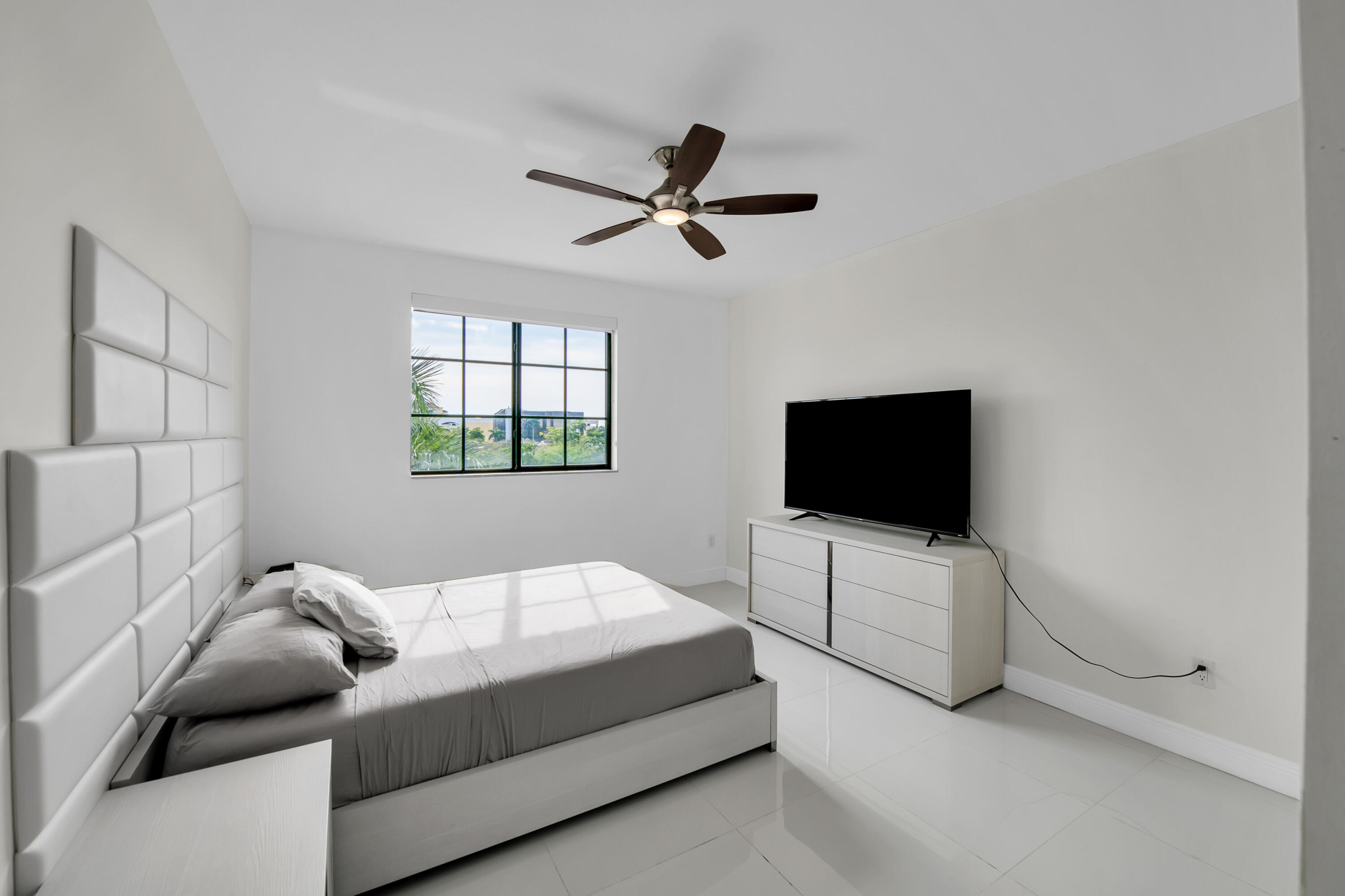 233 S Federal Highway 419, Boca Raton Unit: 419