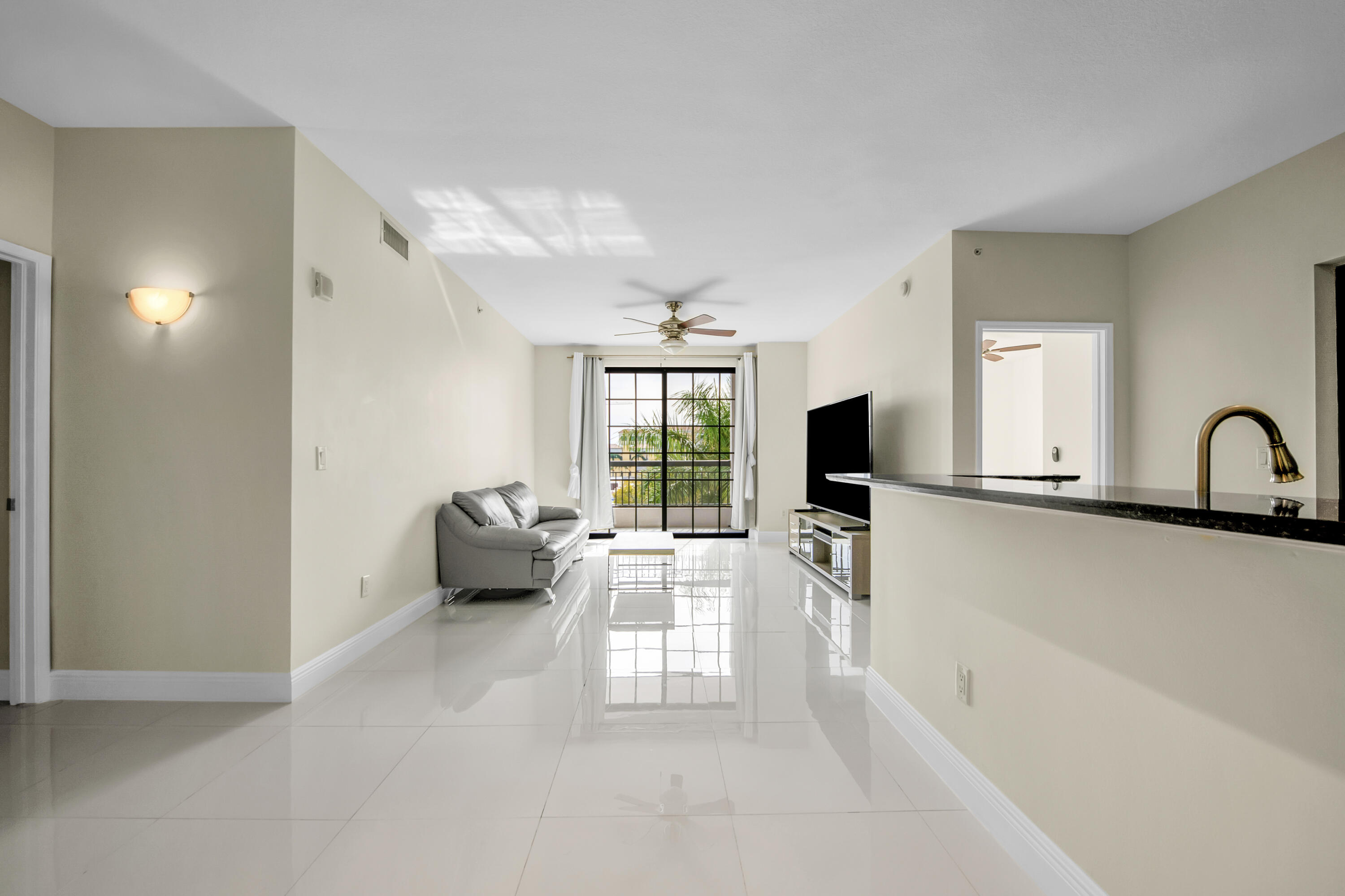 233 S Federal Highway 419, Boca Raton Unit: 419