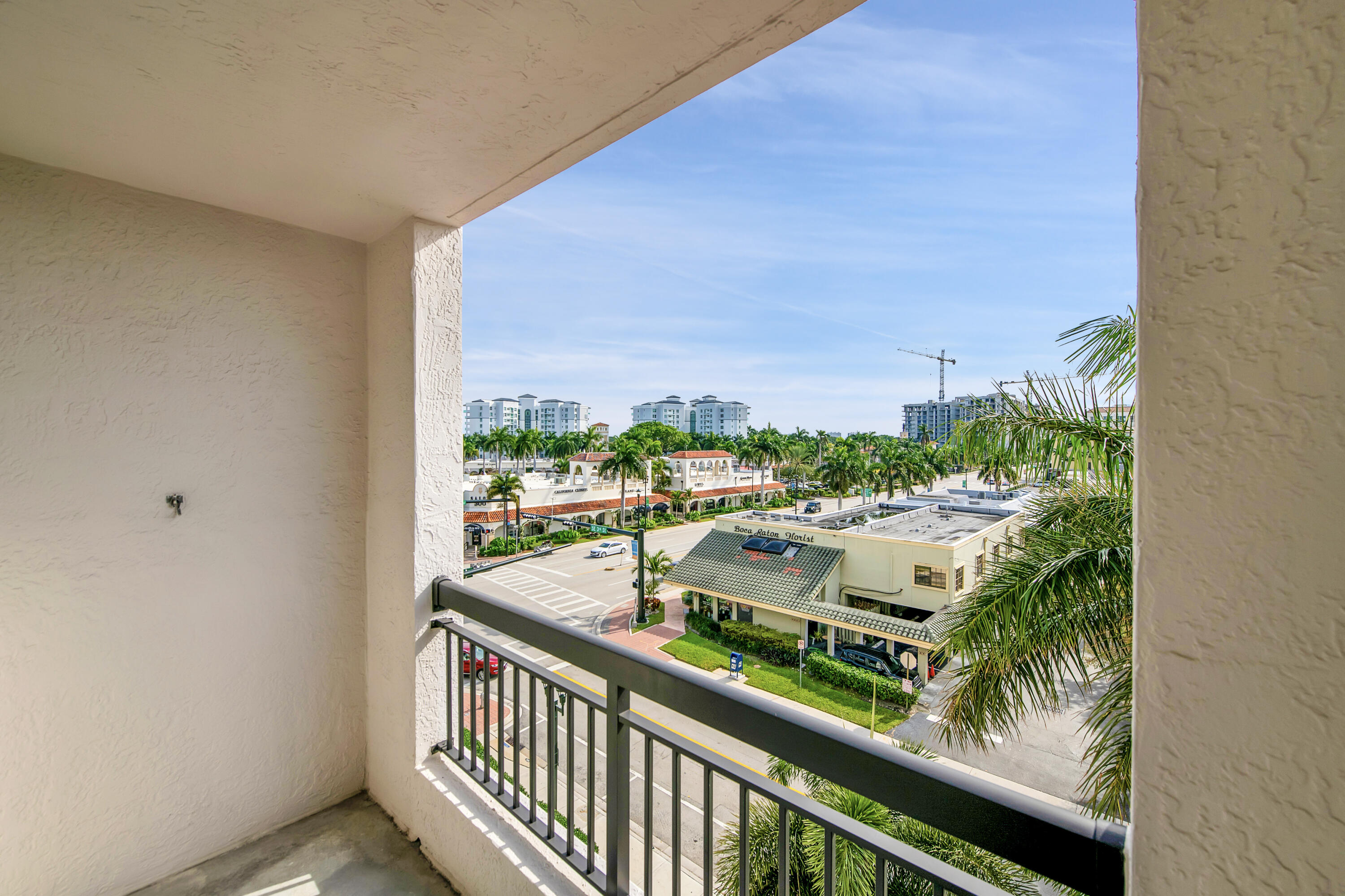 233 S Federal Highway 419, Boca Raton Unit: 419