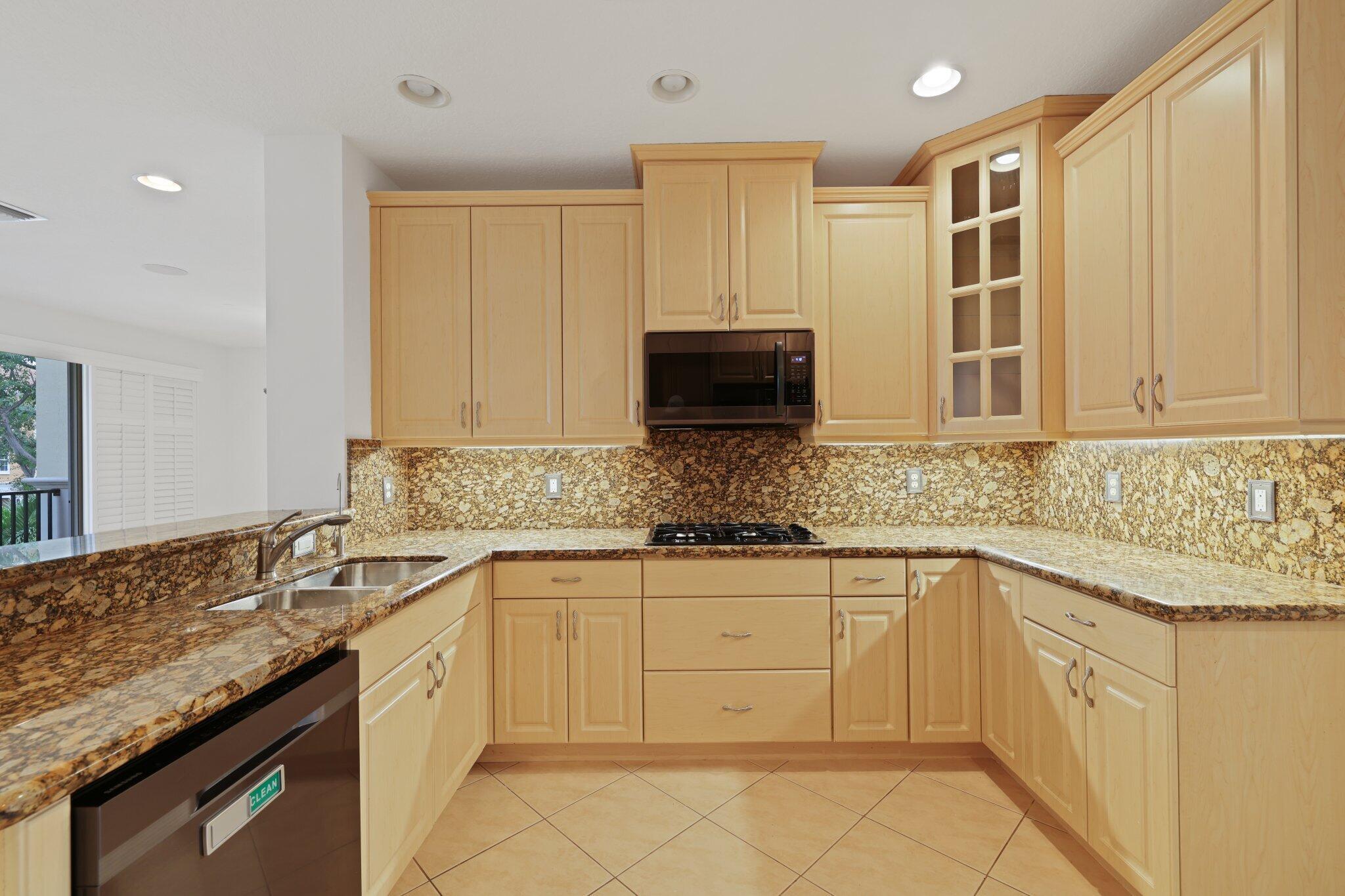 613 NE Francesca Lane