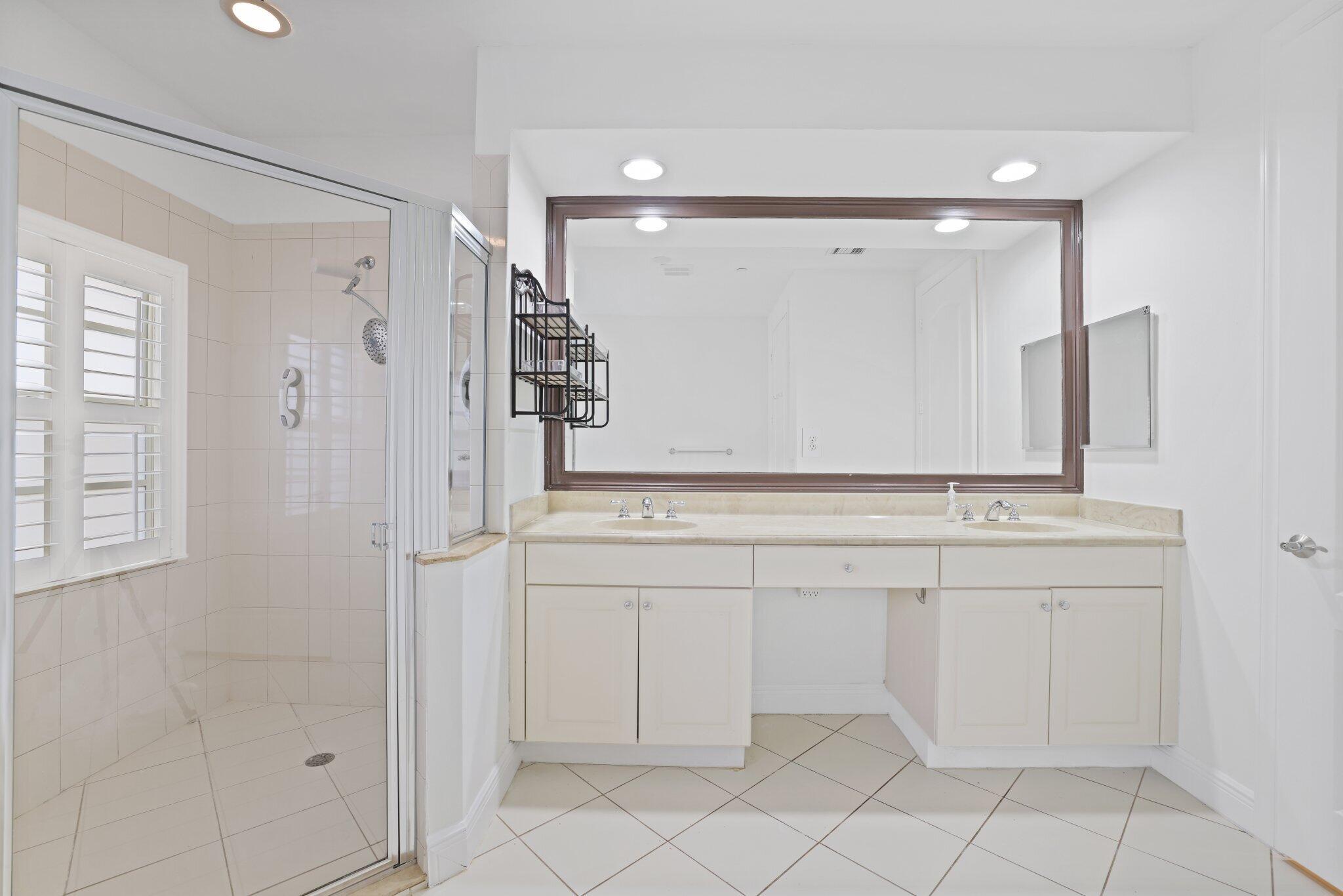 613 NE Francesca Lane