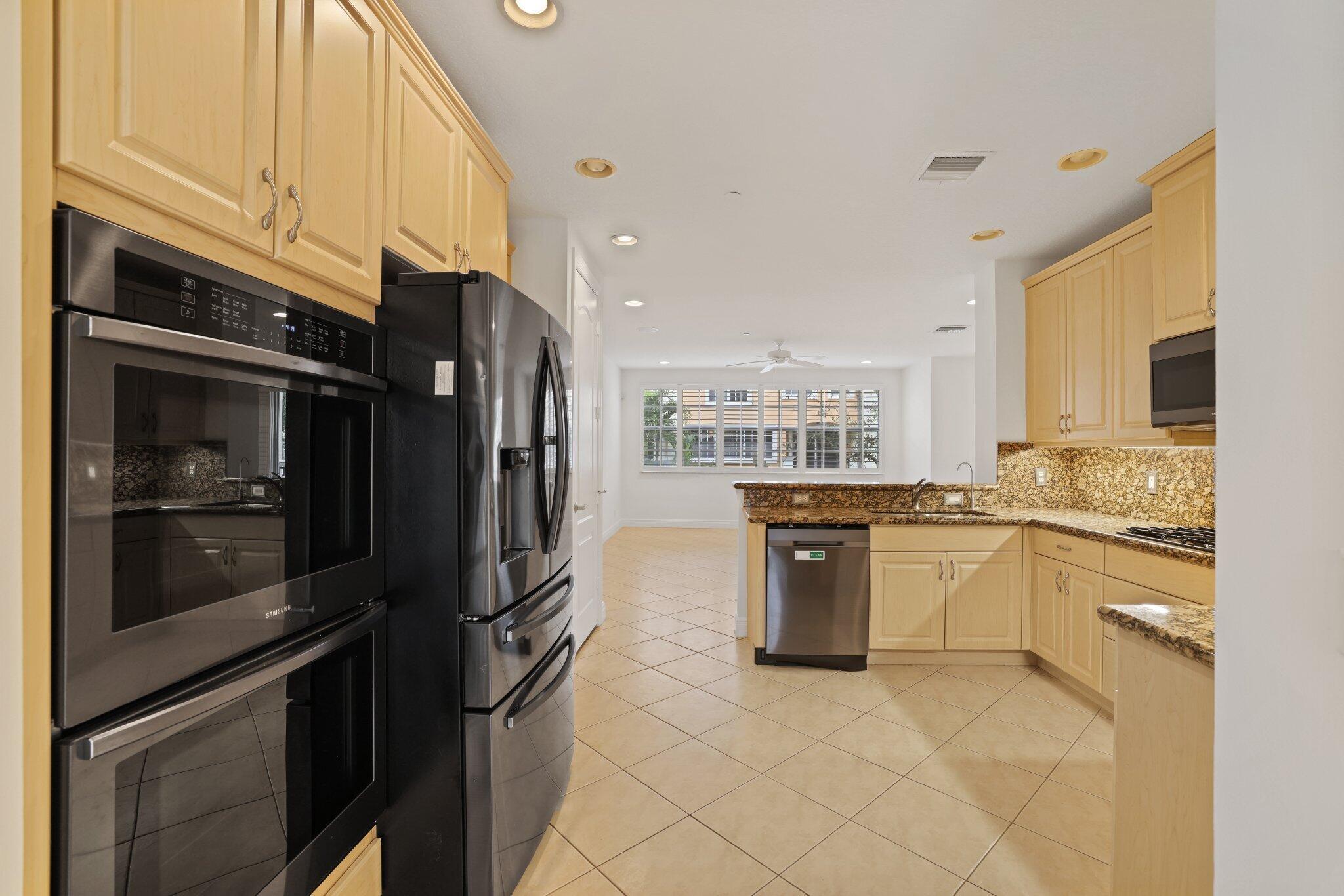 613 NE Francesca Lane