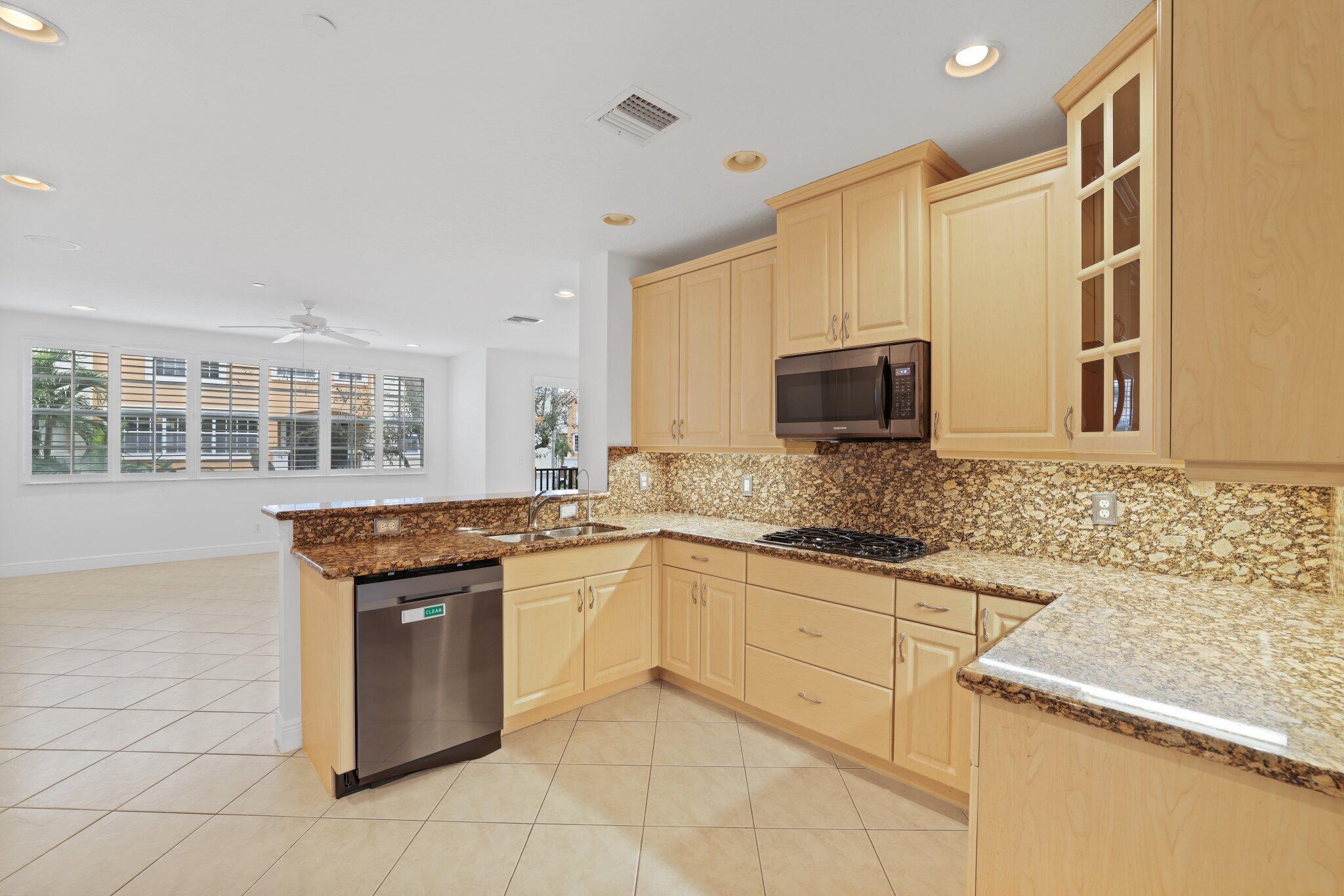 613 NE Francesca Lane