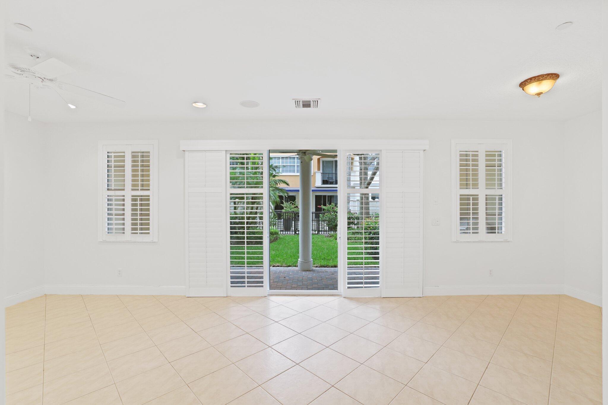 613 NE Francesca Lane