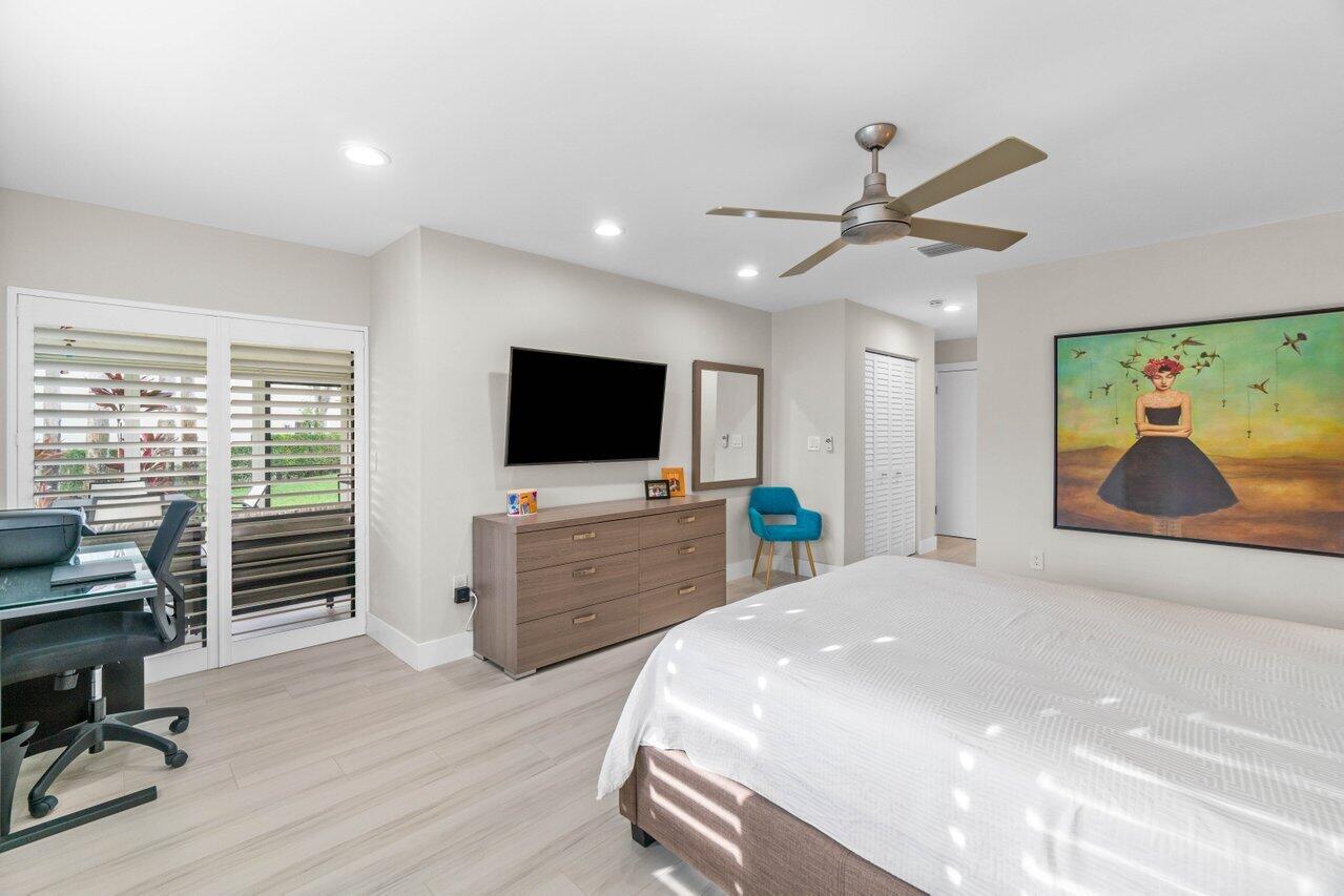 22 Stratford Drive Unit: D