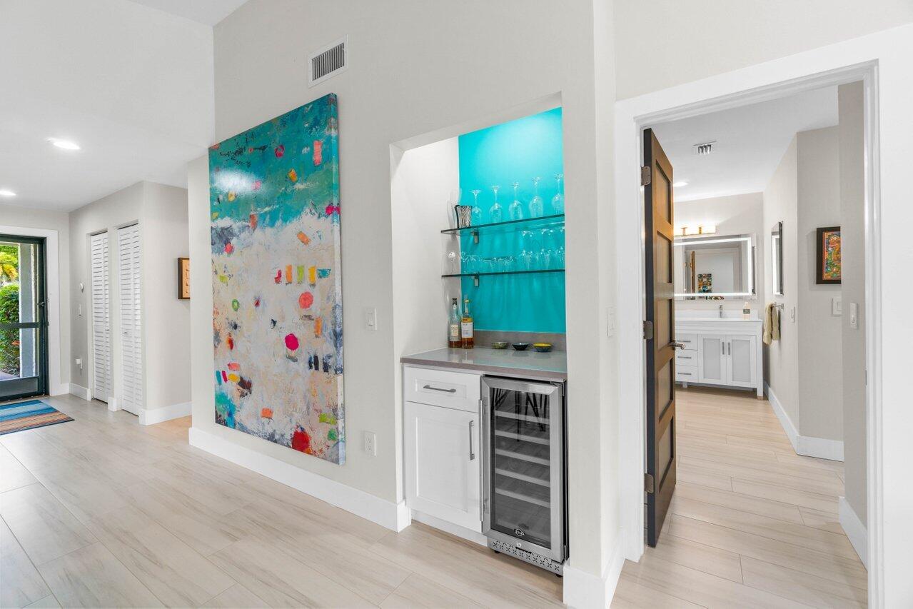 22 Stratford Drive Unit: D