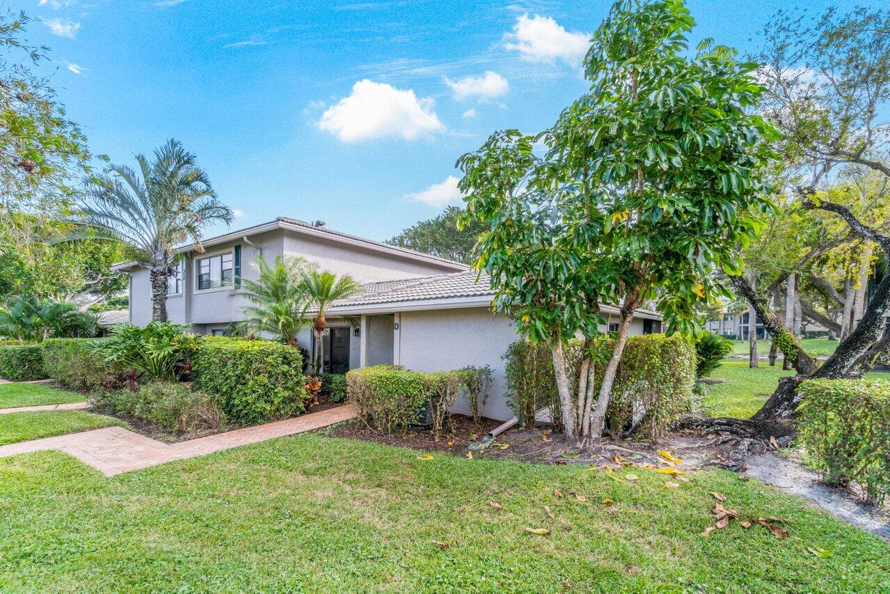 22 Stratford Drive Unit: D